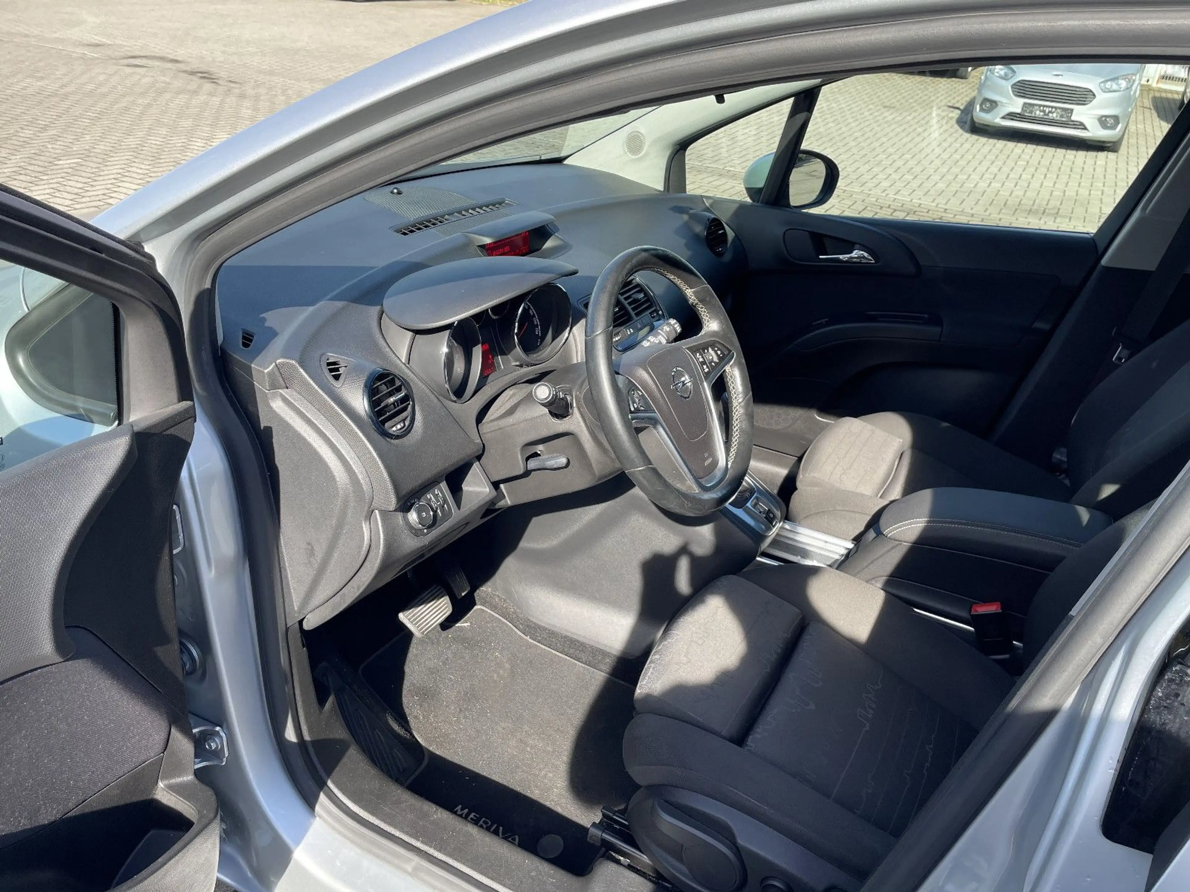 Opel Meriva B Edition Lenkradheizung Automatik — photo 8