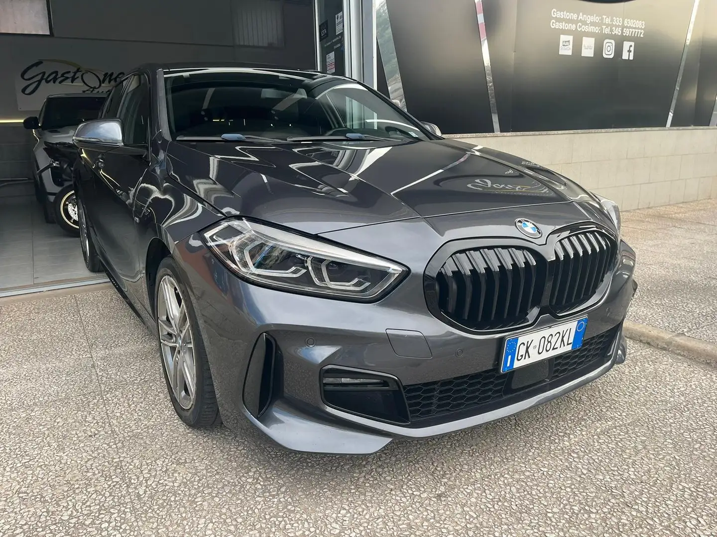 BMW 118 118d Msport Grau - 1
