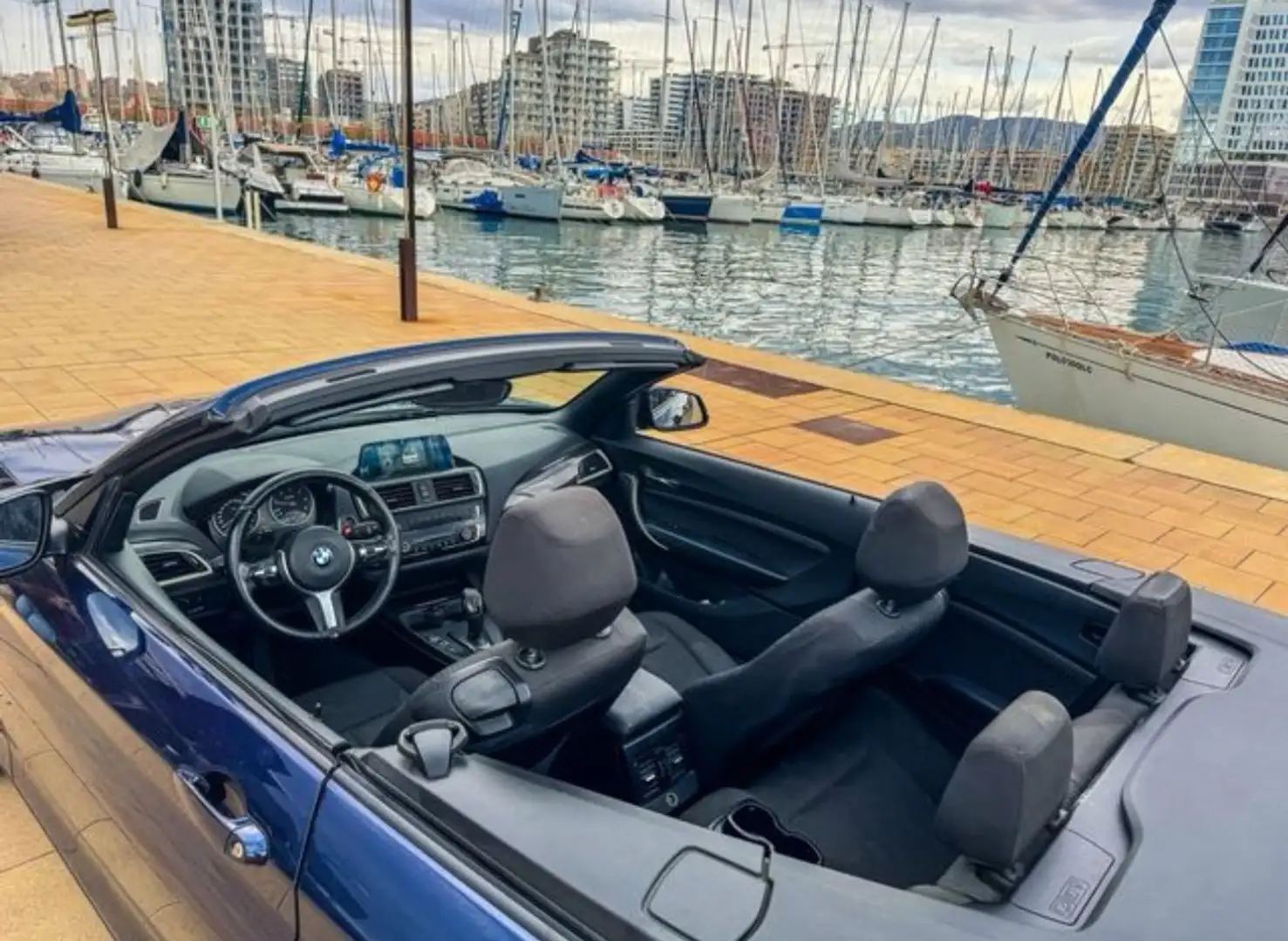 BMW 218 218dA Cabrio - 2