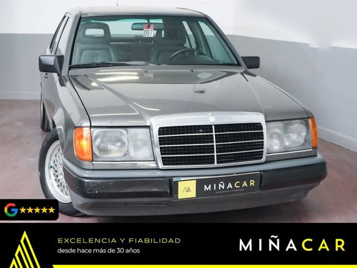 Mercedes-Benz 260 300D Grau - 1