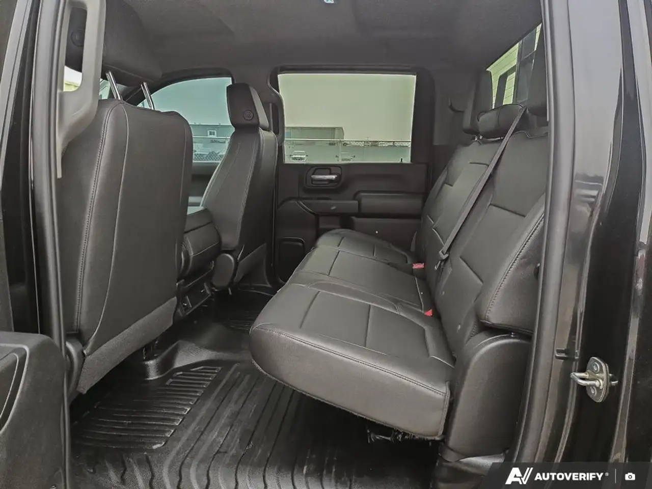 Chevrolet Silverado 2500 photo Chevrolet Silverado 2500
