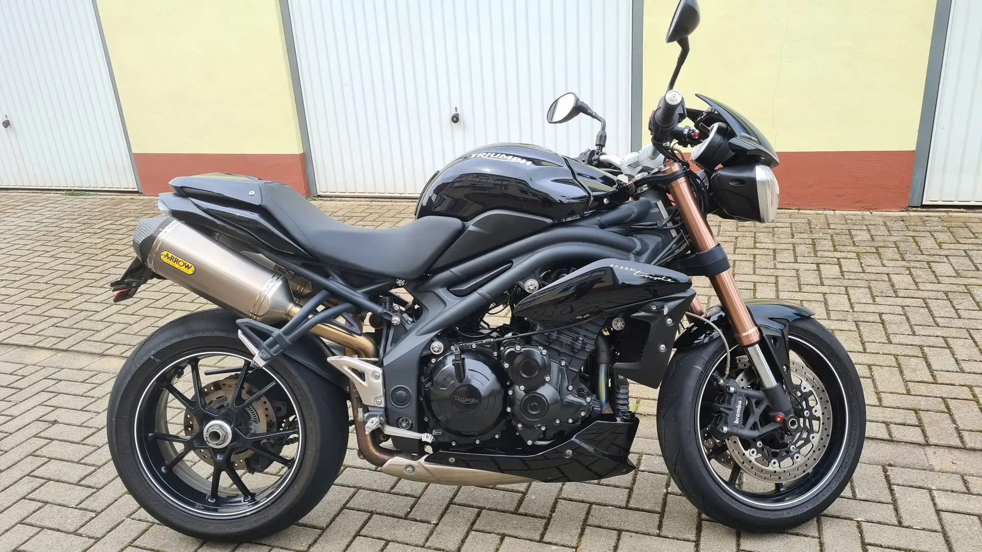 Triumph Speed Triple 1050 515NV Schwarz - 2