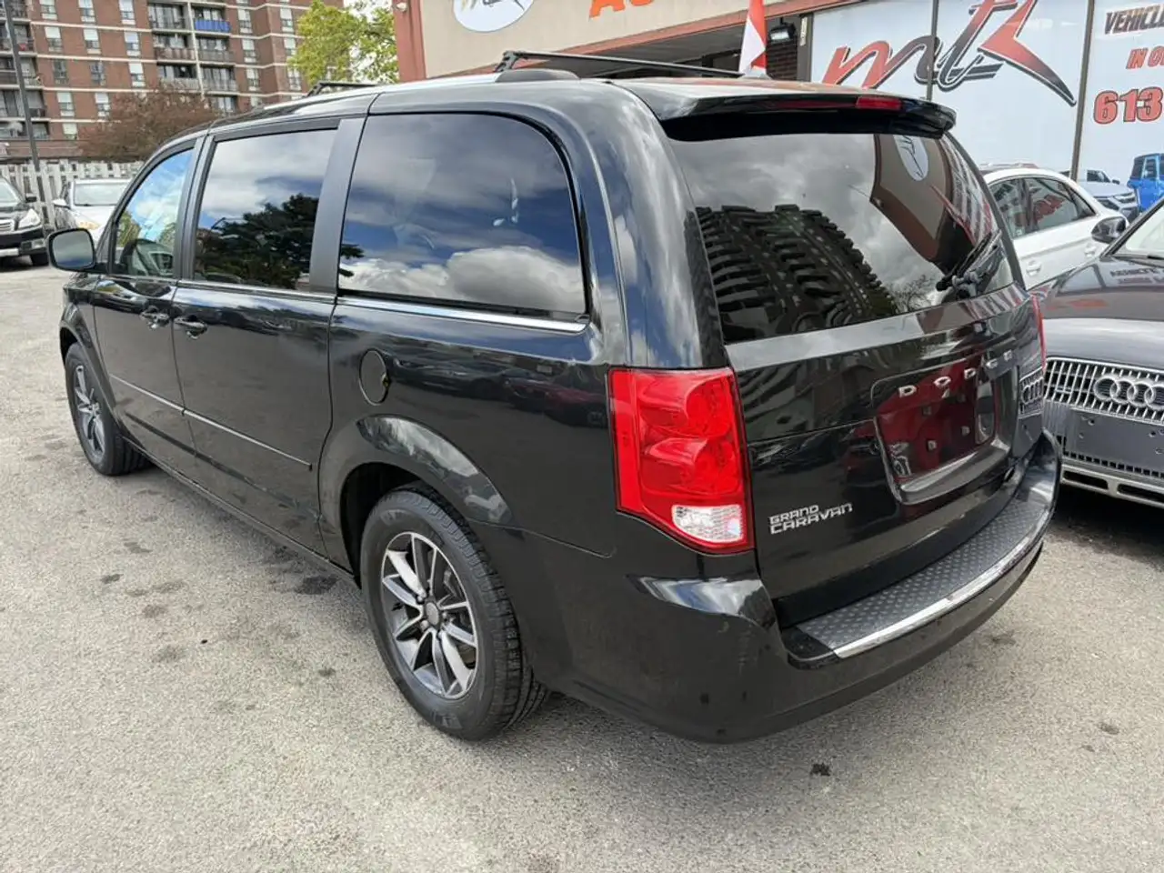 Dodge Grand Caravan снимка Dodge Grand Caravan