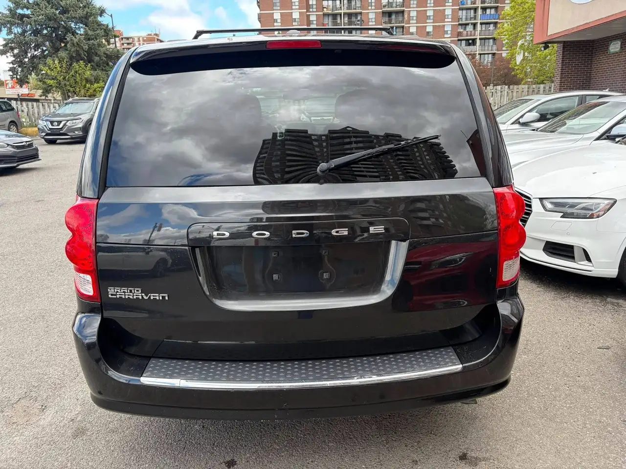 Dodge Grand Caravan снимка Dodge Grand Caravan