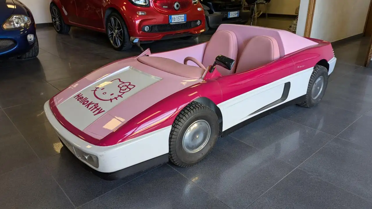 AGOSTINI AUTOMOBILI Ispirata alla Ferrari 348ts, foto 1