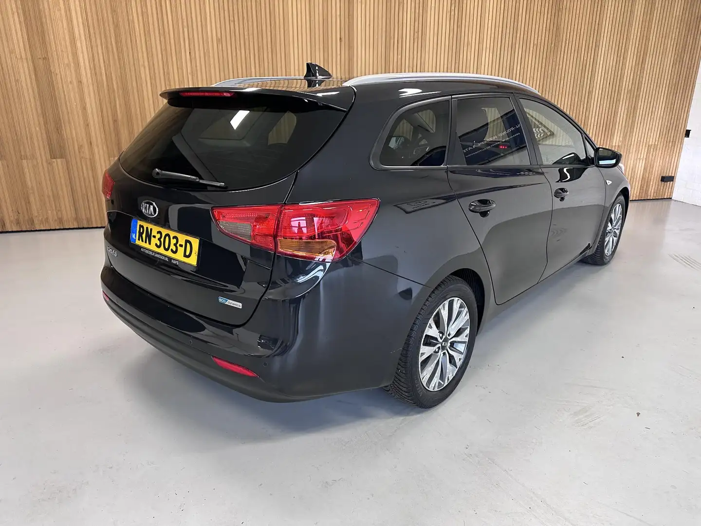 Kia Ceed SW / cee'd SW Sportswagon 1.0 T-GDi ComfortPlusLine Navigator Ca Noir - 2
