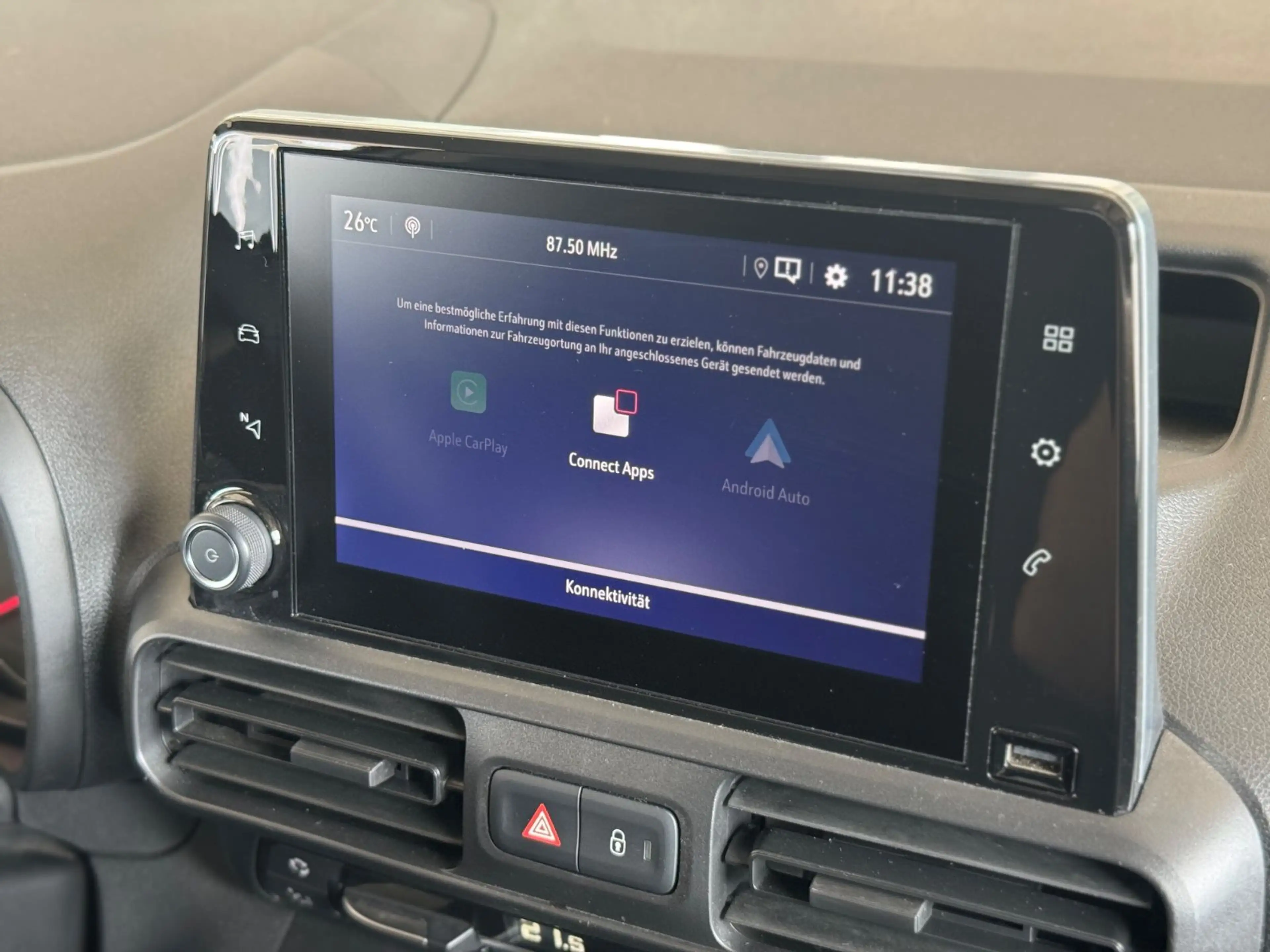 Opel Combo Cargo 96kW Navi CarPlay PDC Temp 1.Hand — photo 11