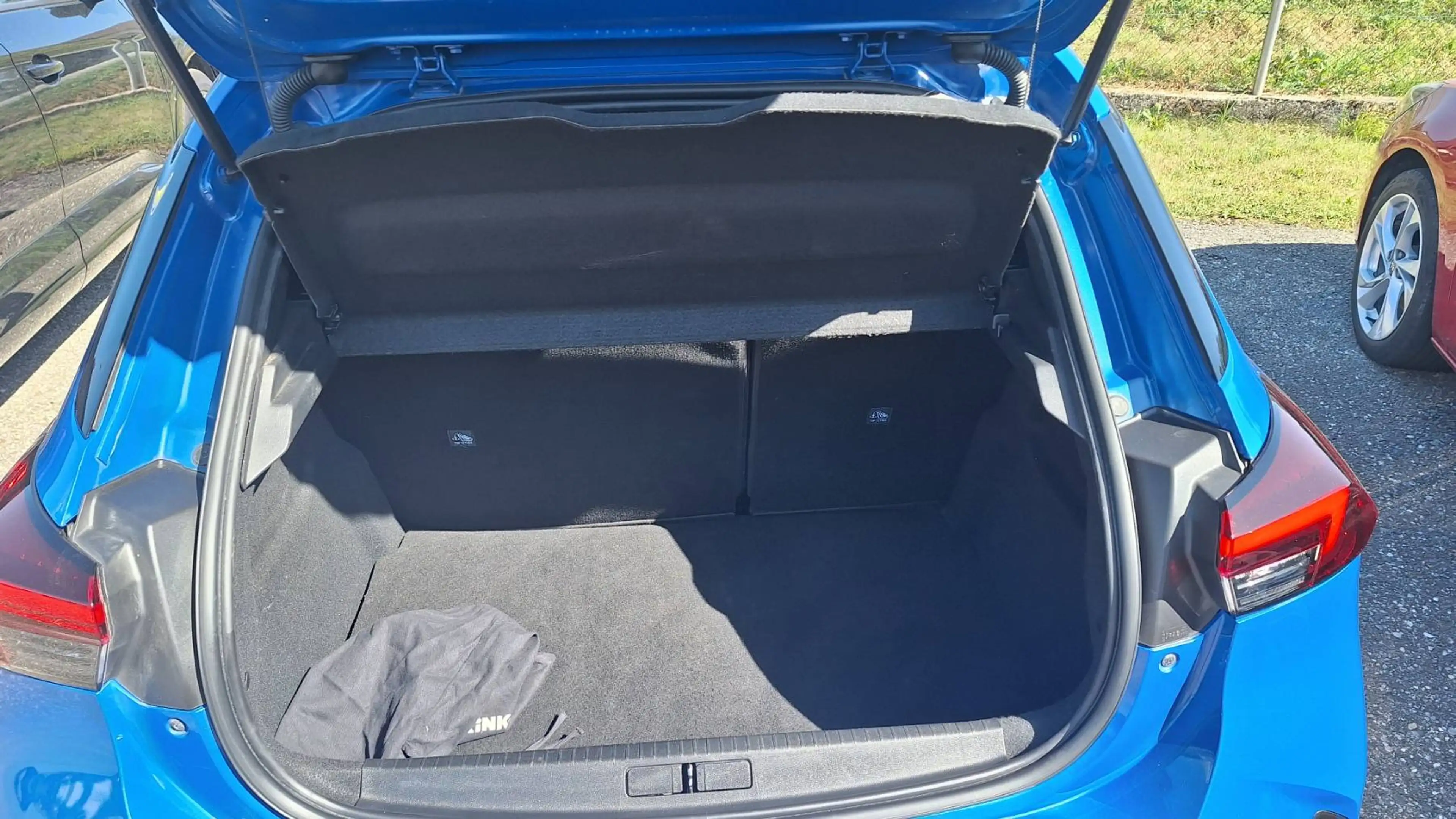 Opel Corsa Corsa 5-Türer 1.2 Direct Turbo GS Line — photo 12