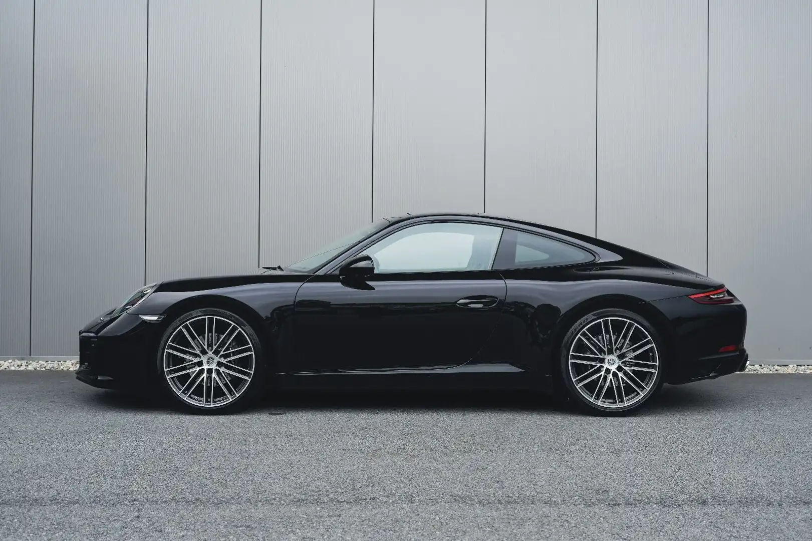 Porsche 911 Carrera 3.0 Schwarz - 2