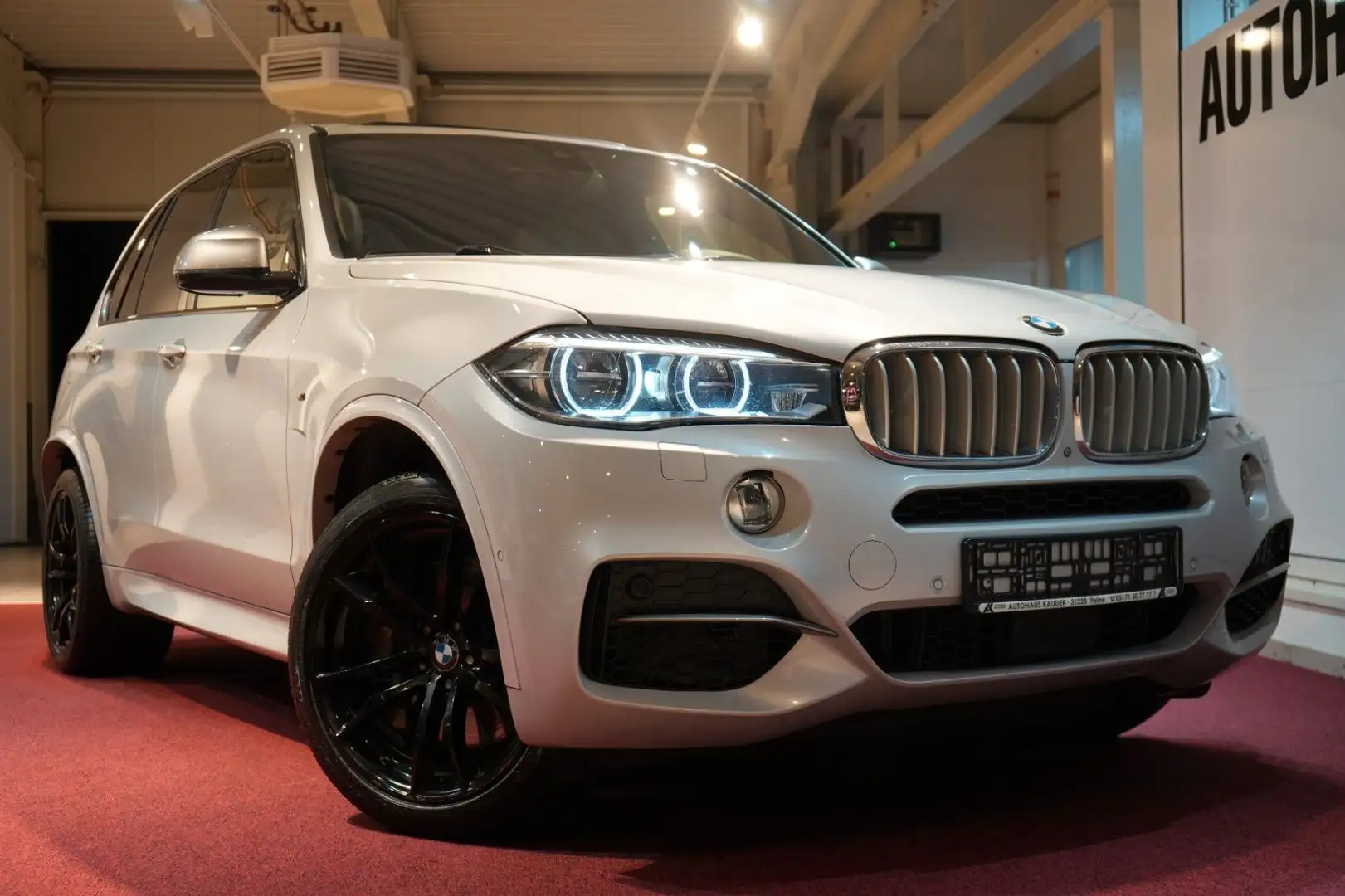 BMW X5 M D *LED*Virtual*Pano*Kamera*LEDER* Argintiu - 1