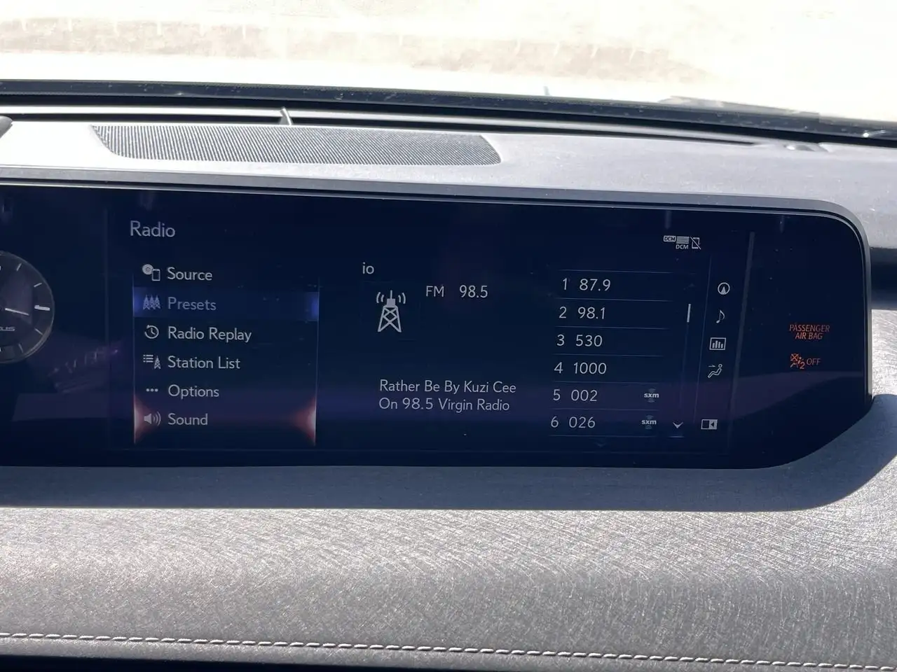 Lexus UX снимка Lexus UX