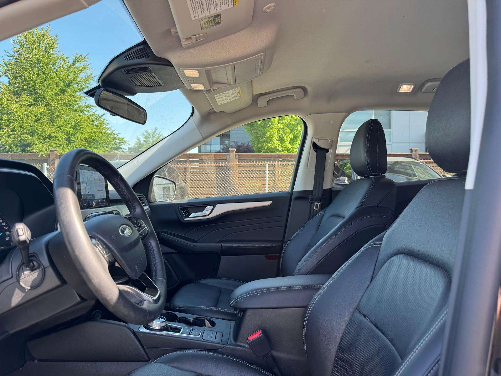 2022 Ford Escape Hybrid — view 9