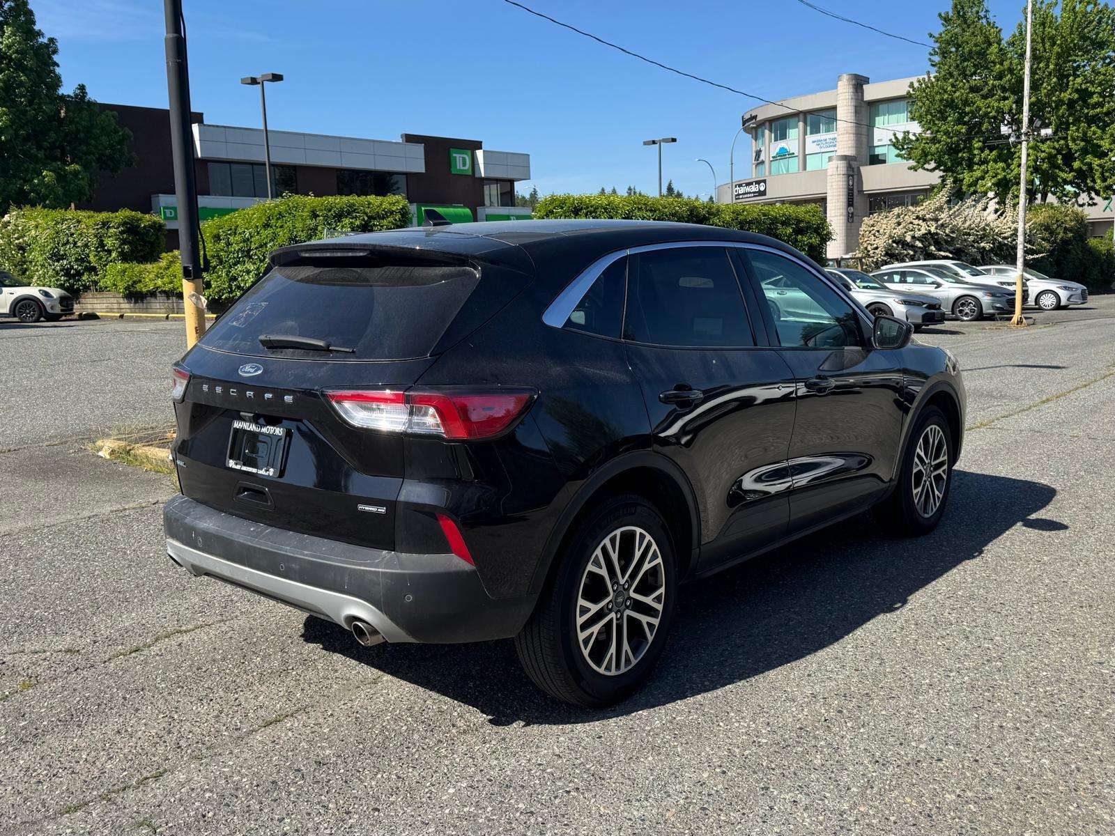 2022 Ford Escape Hybrid — view 5