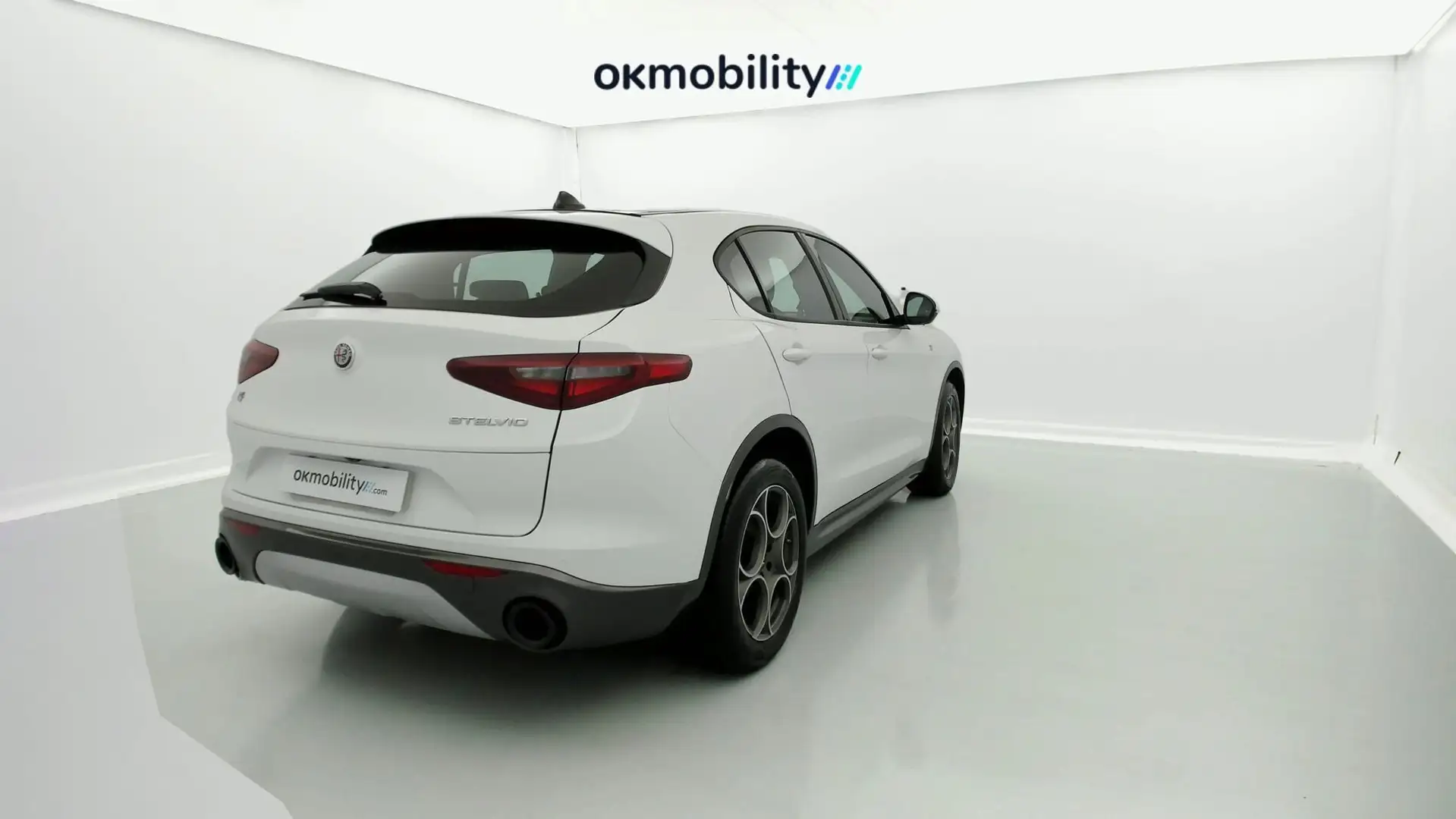 Alfa Romeo Stelvio 2.2 Diésel 210cv TI Q4 Blanc - 2