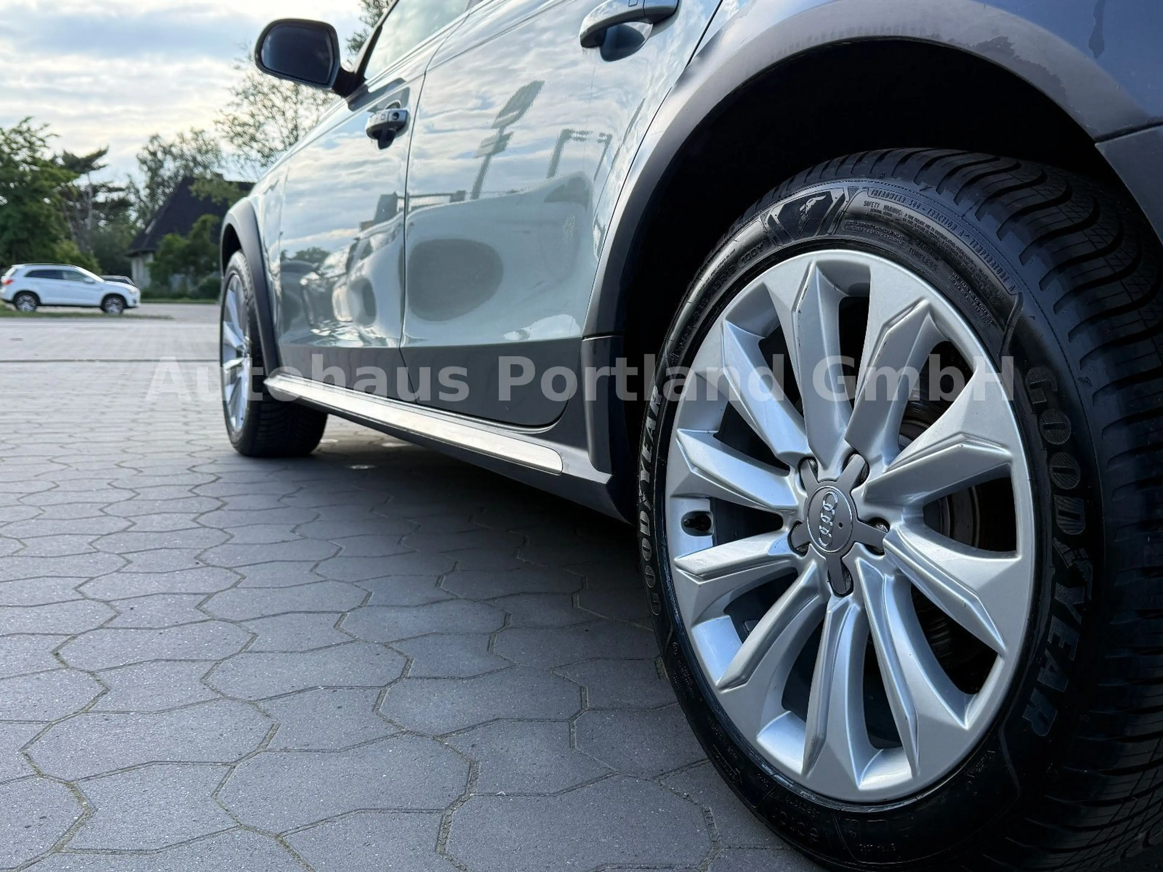 Audi A4 allroad quattro 2.0 TDI/S-Heft/Isofix — photo 12