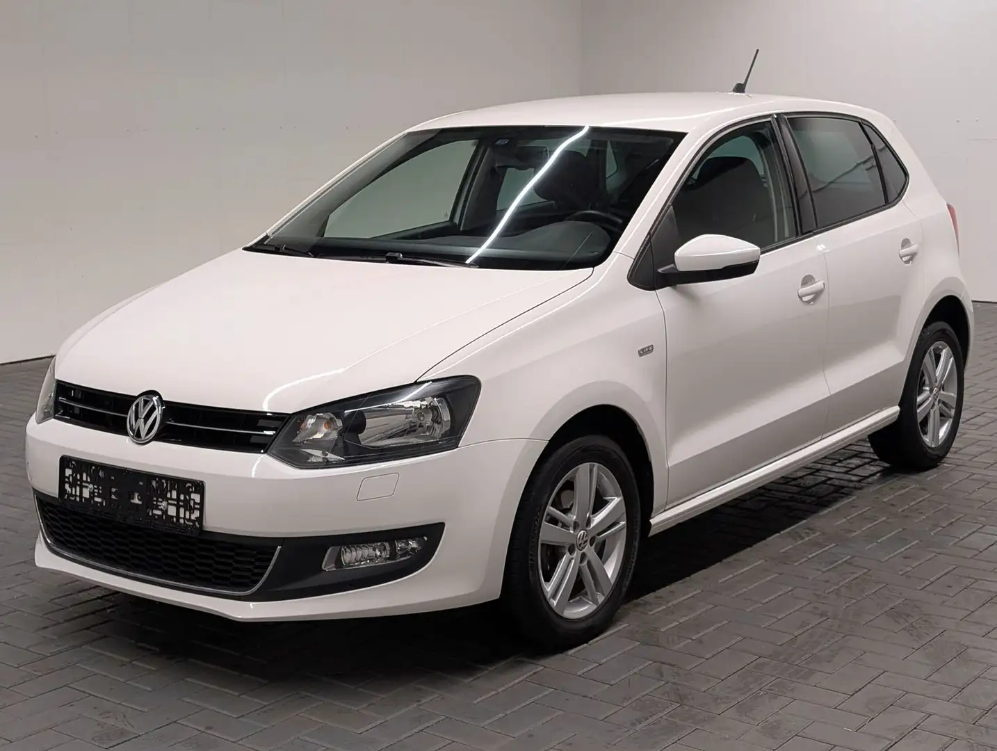 Volkswagen Polo Life Klimaautom./SHZ/PDC/Tempom./FSE/15 LM Weiß - 1