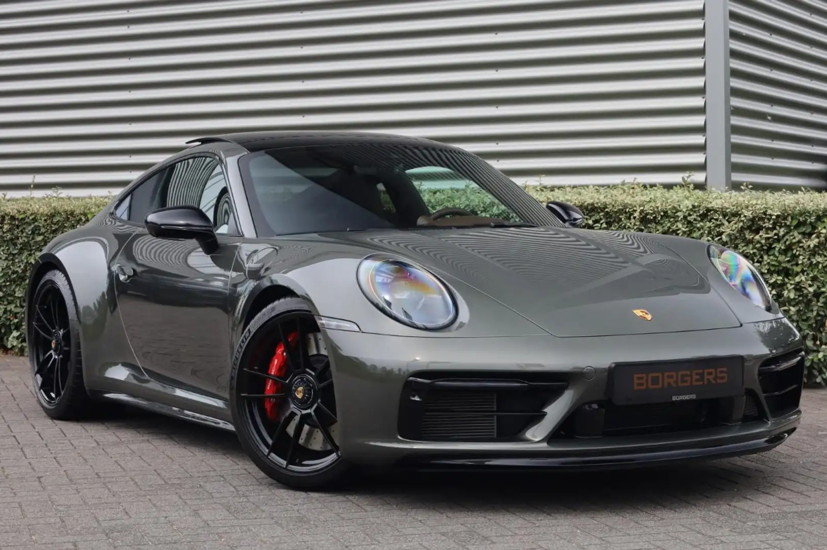 PORSCHE 911