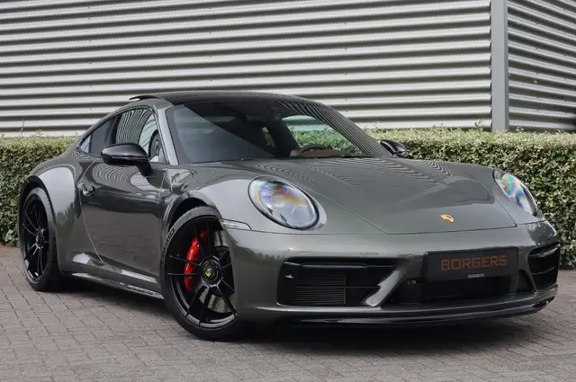 Porsche 992