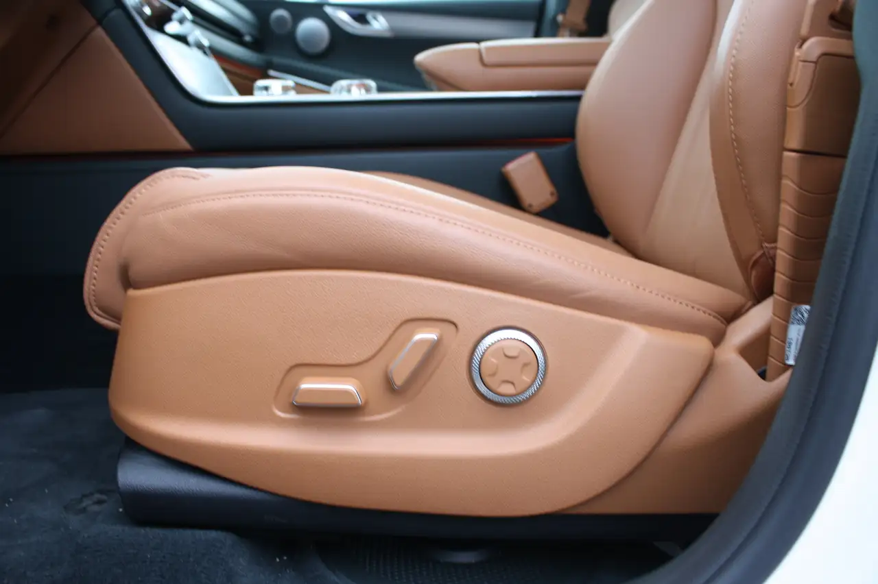 Genesis GV80 снимка Genesis GV80