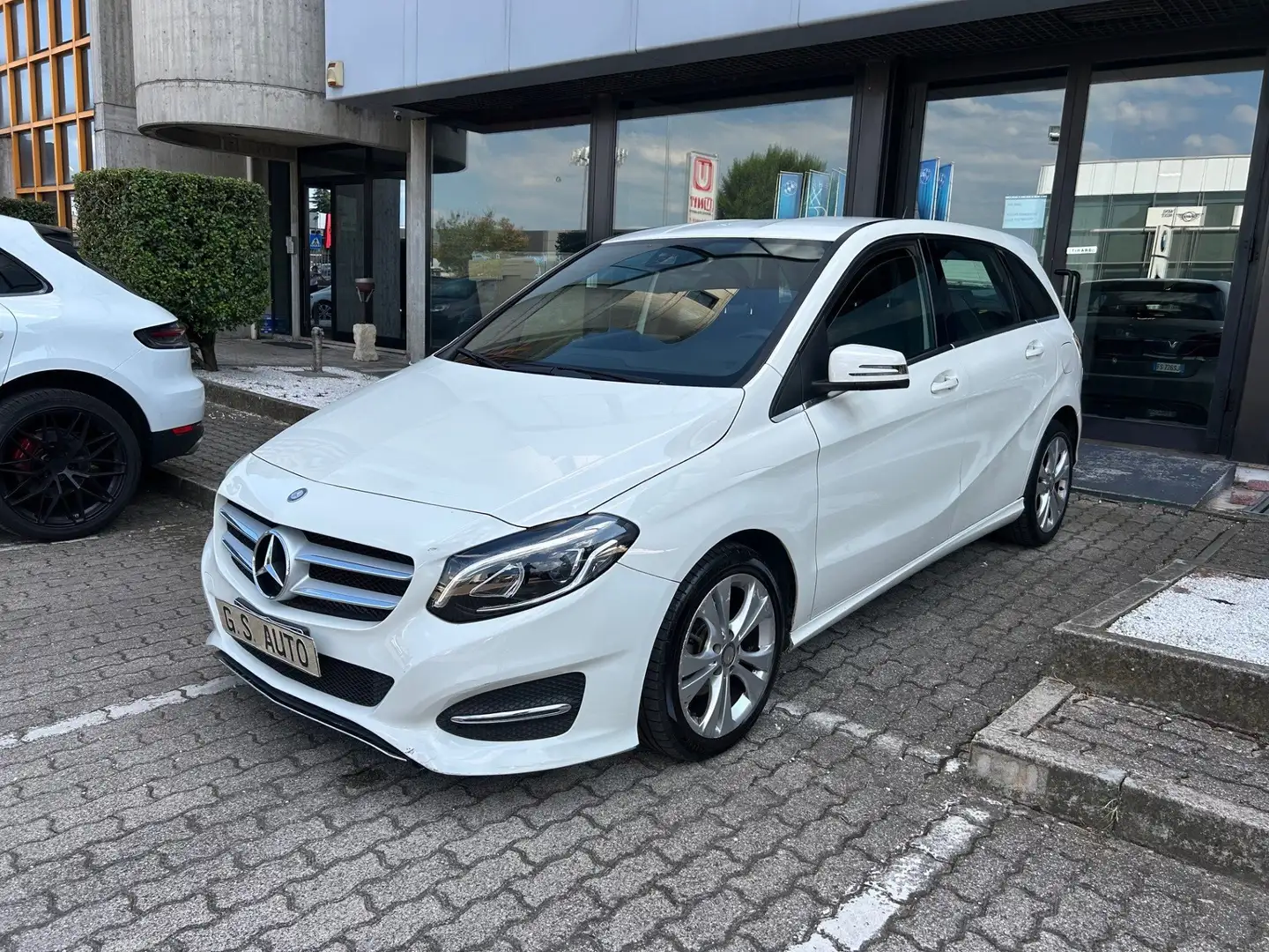 Mercedes-Benz B 180 d (cdi) Executive FL E6 Bianco - 1