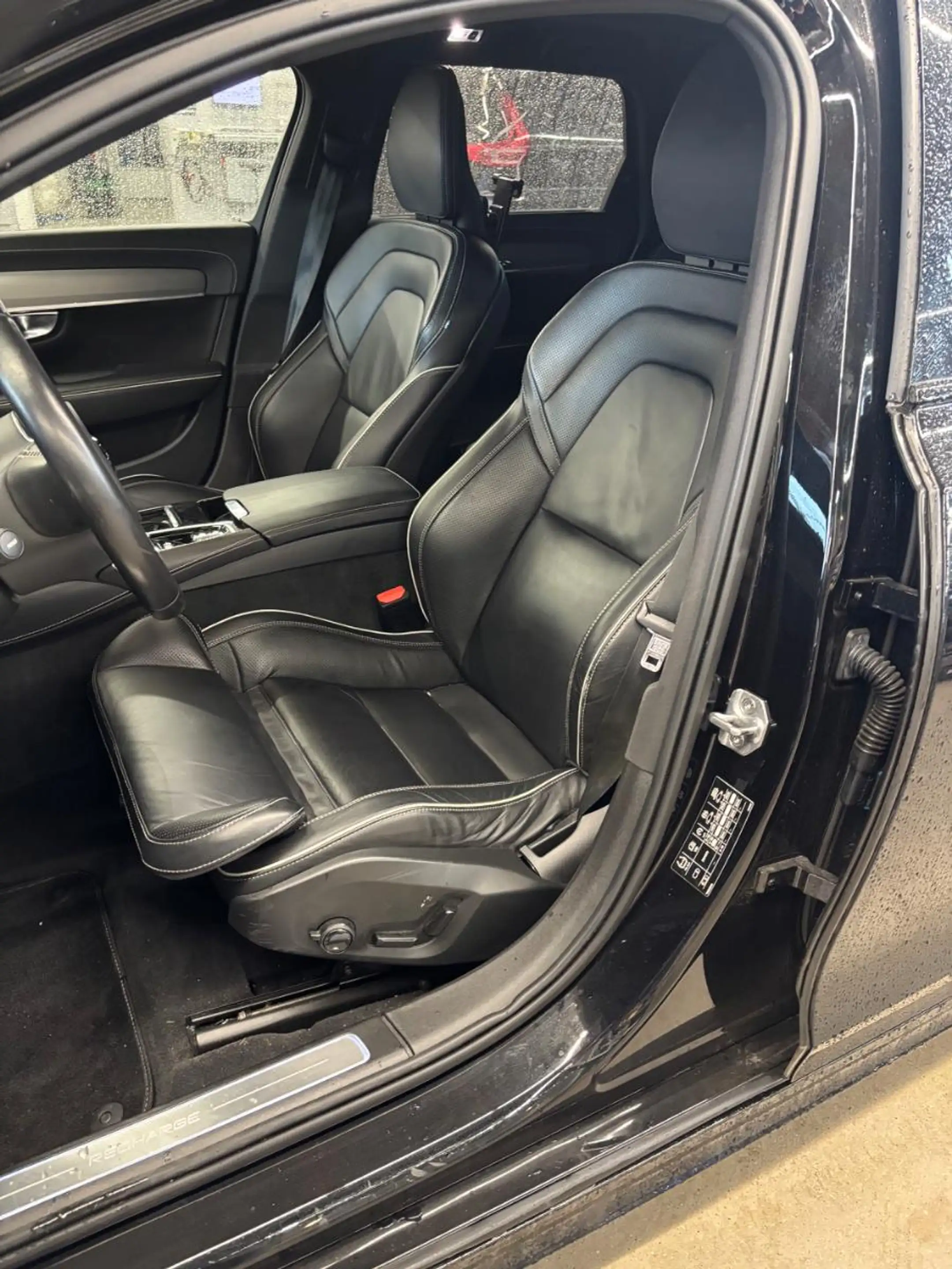 Volvo V90 2.0 T8 AWD R-Design | Harman Kardon Audio | Panora — photo 5