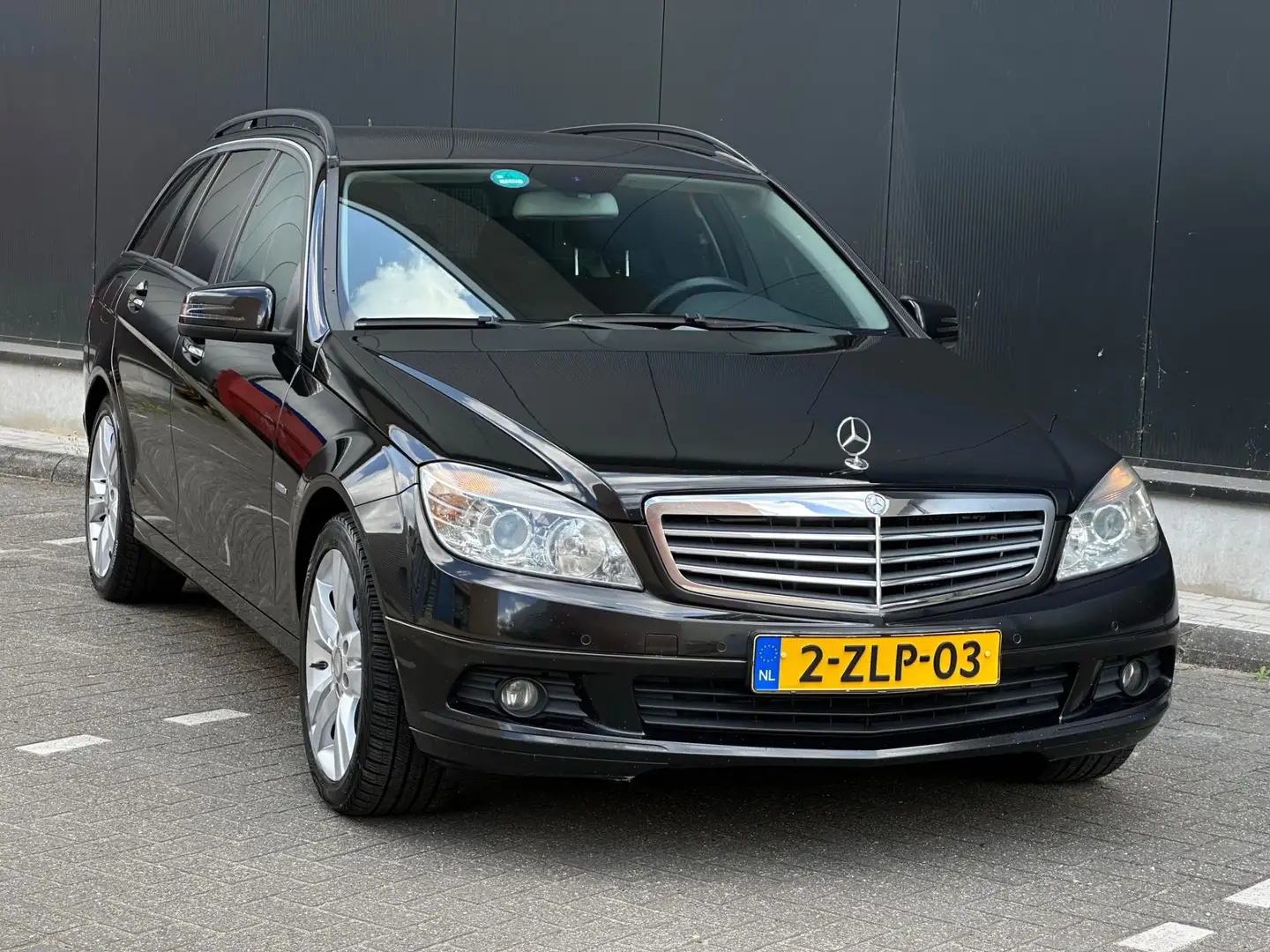 Mercedes-Benz C 200 Estate CGI BlueEFFICIENCY Business Class AUTOMAAT Zwart - 2