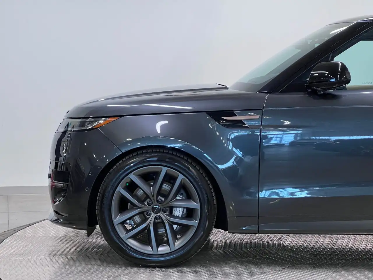 Land Rover Range Rover Sport photo Land Rover Range Rover Sport