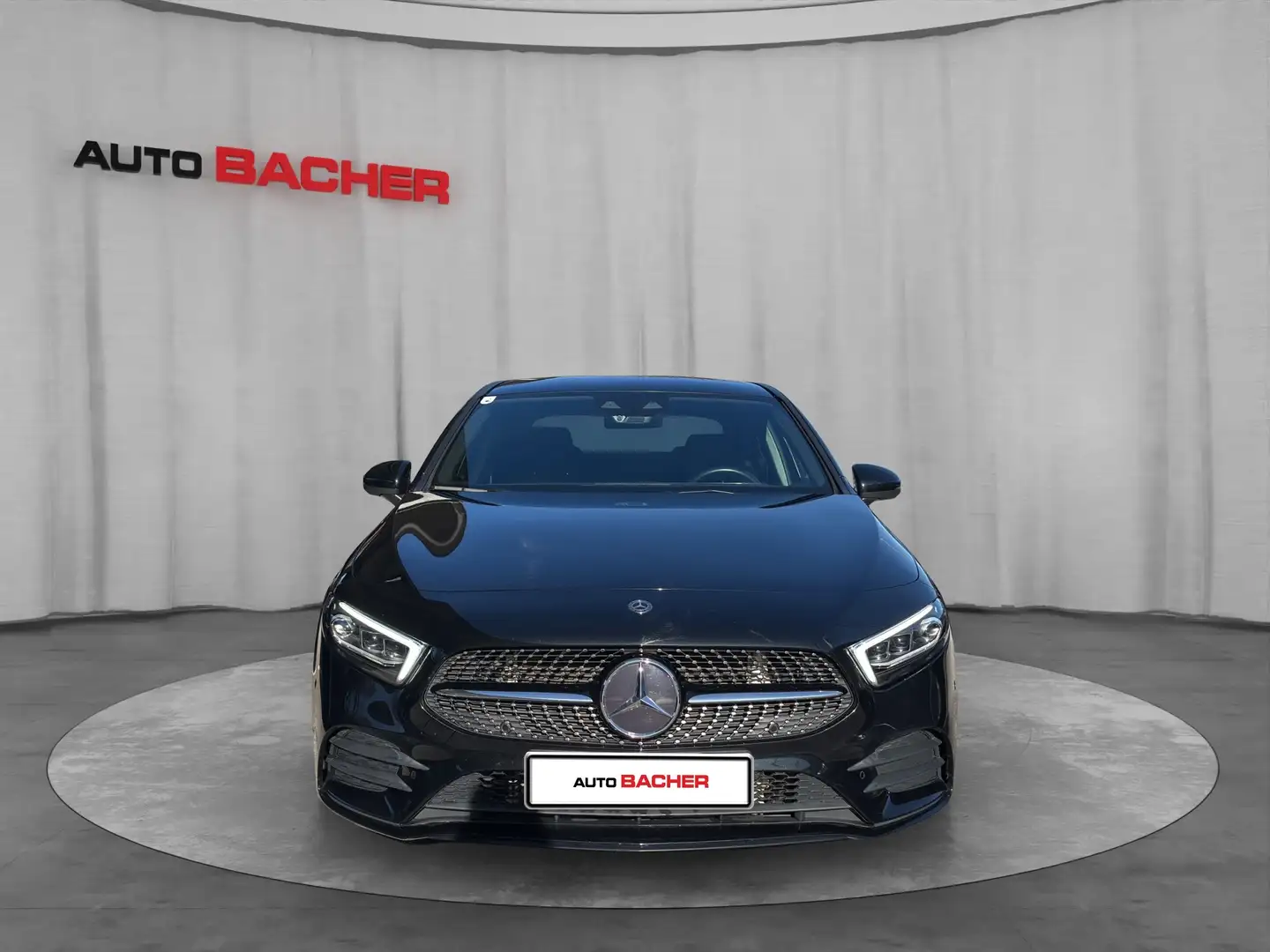 Mercedes-Benz A 180 A 180 d Limousine Schwarz - 2