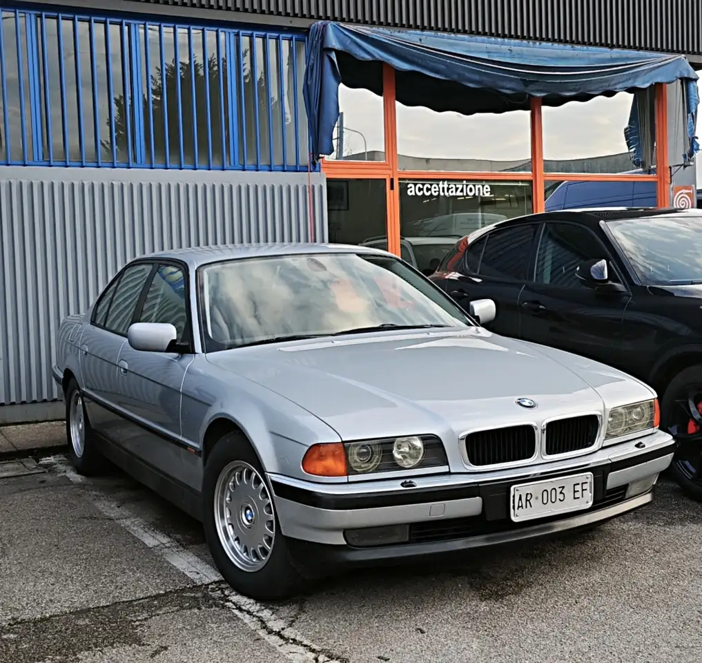 BMW 735i, foto 12