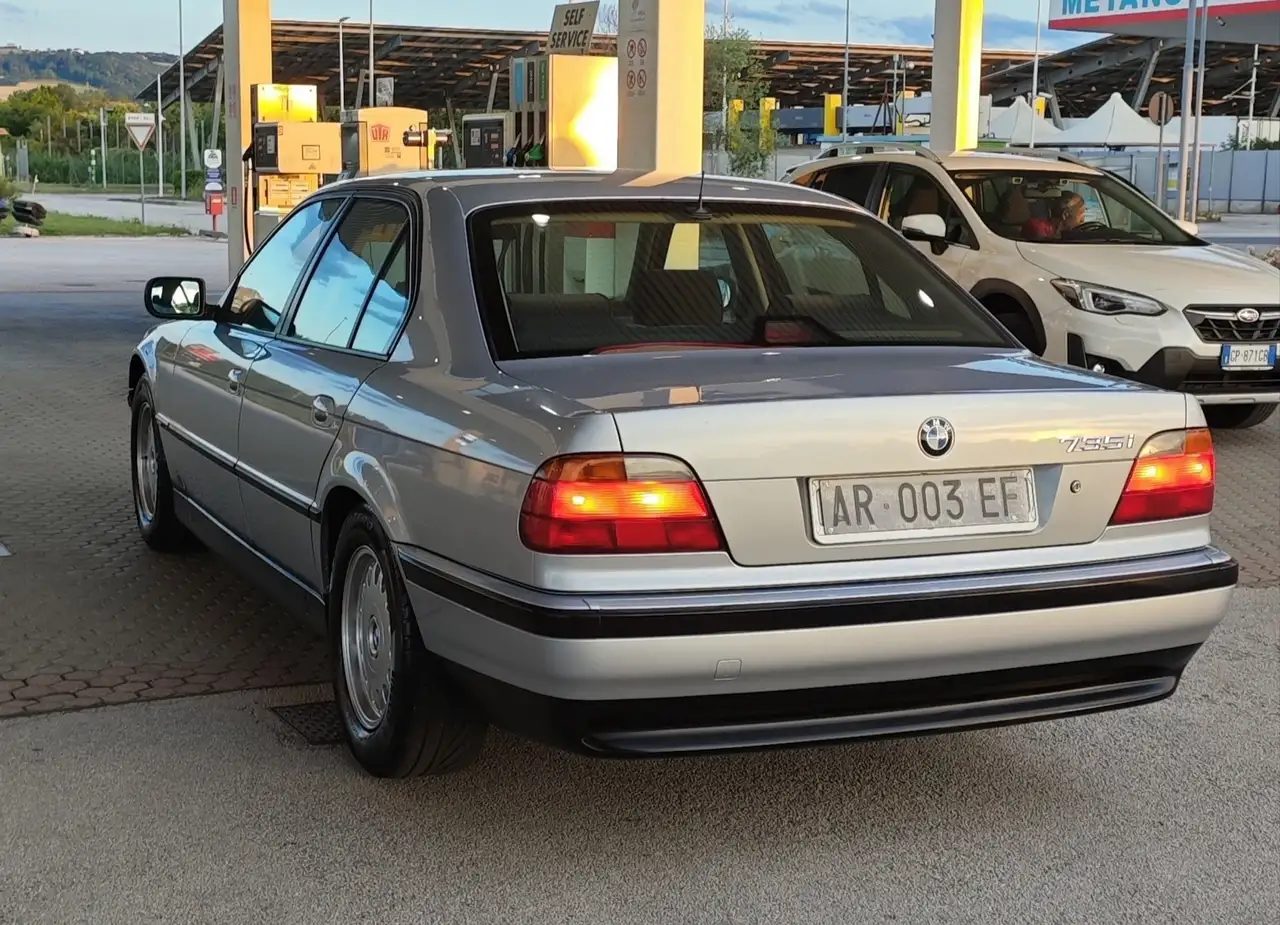 BMW 735i, foto 8