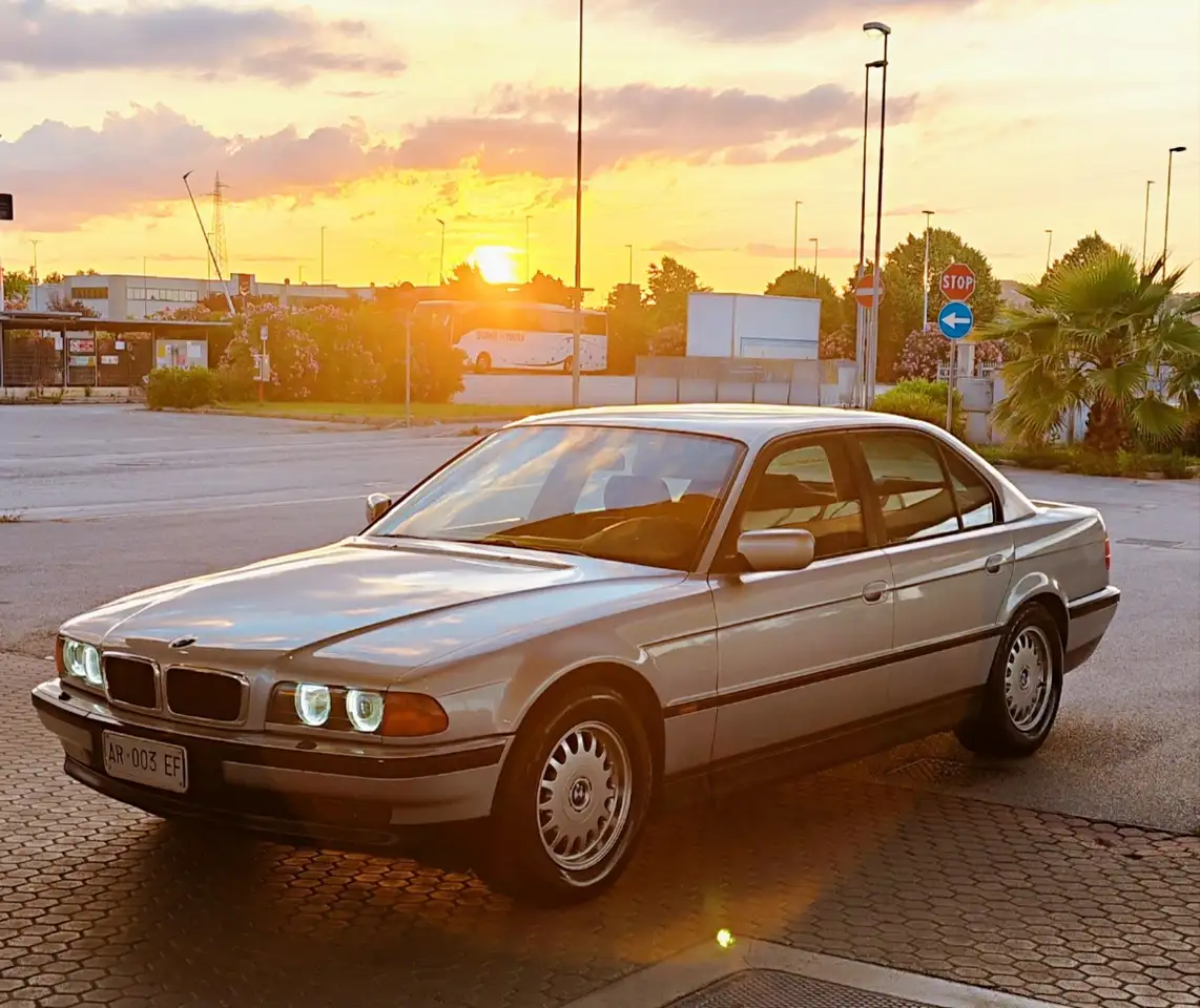 BMW 735i, foto 9