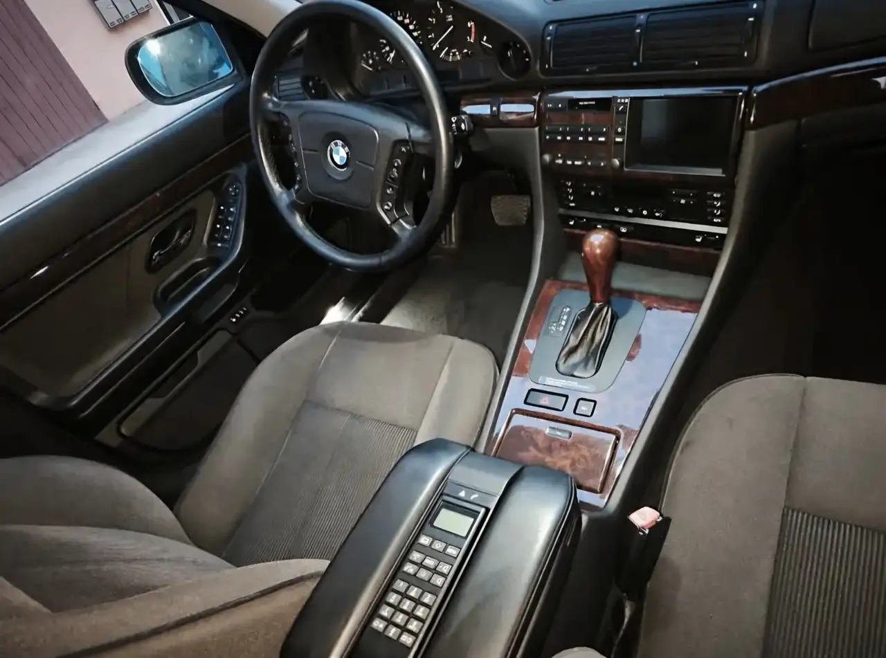 BMW 735i, foto 5