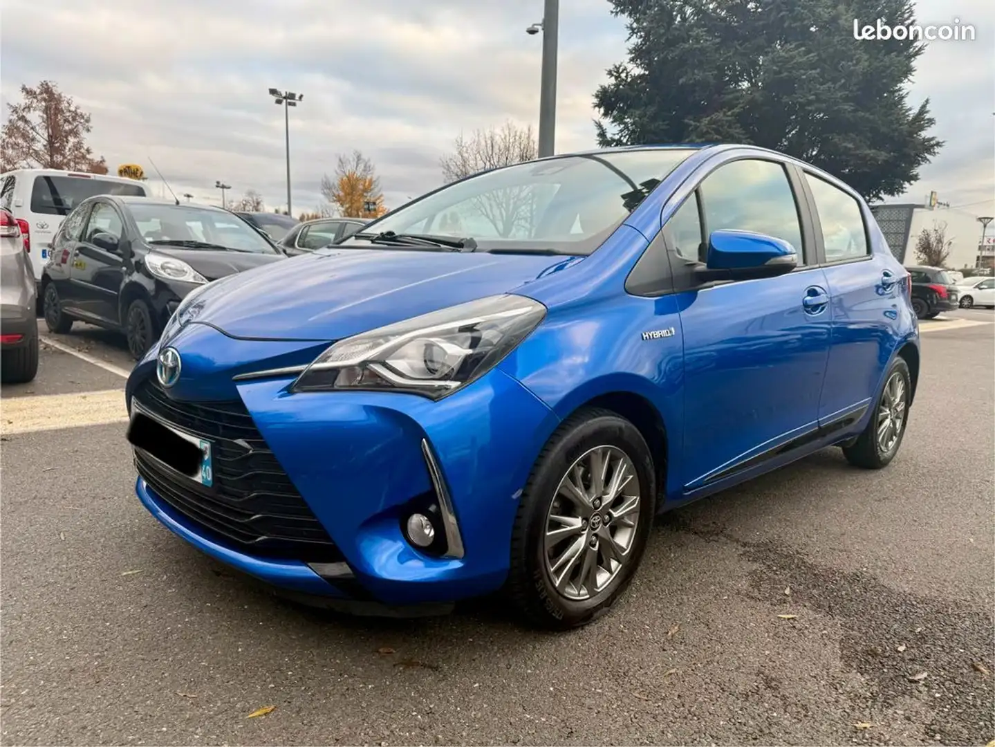 Toyota Yaris hybride 100h dynamic - 1
