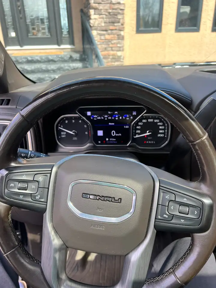 GMC Sierra 1500 снимка GMC Sierra 1500