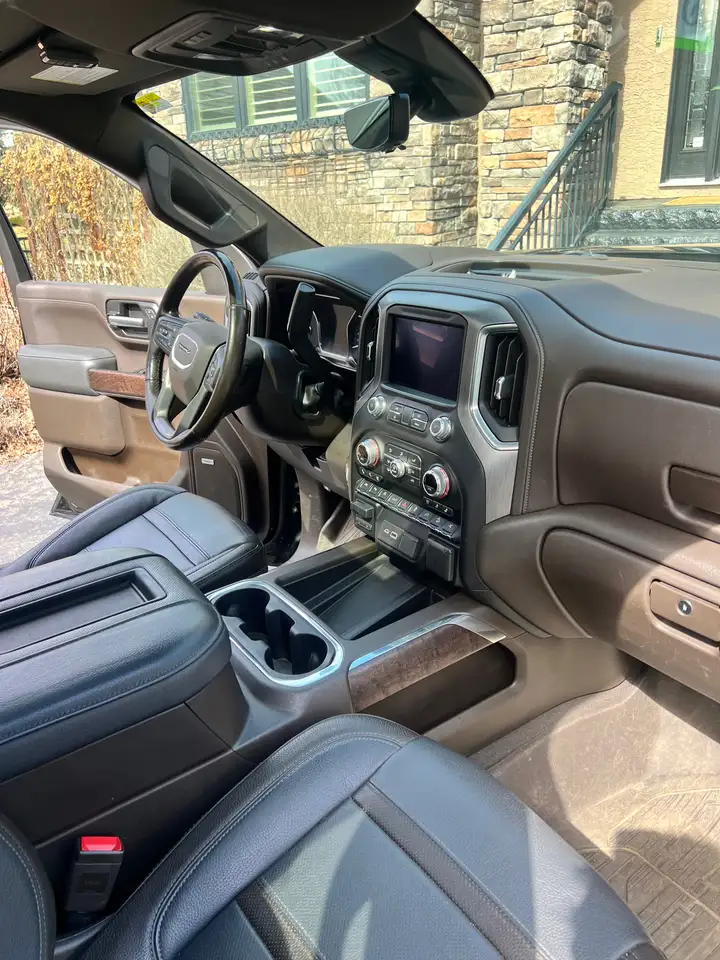 GMC Sierra 1500 снимка GMC Sierra 1500