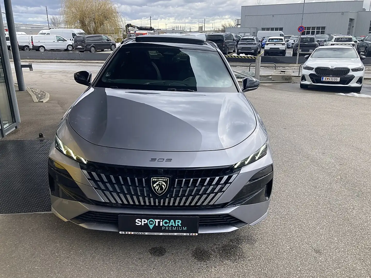 Peugeot 308 SW Hybrid 145 e-DSC6 GT Exclusive Grau - 2