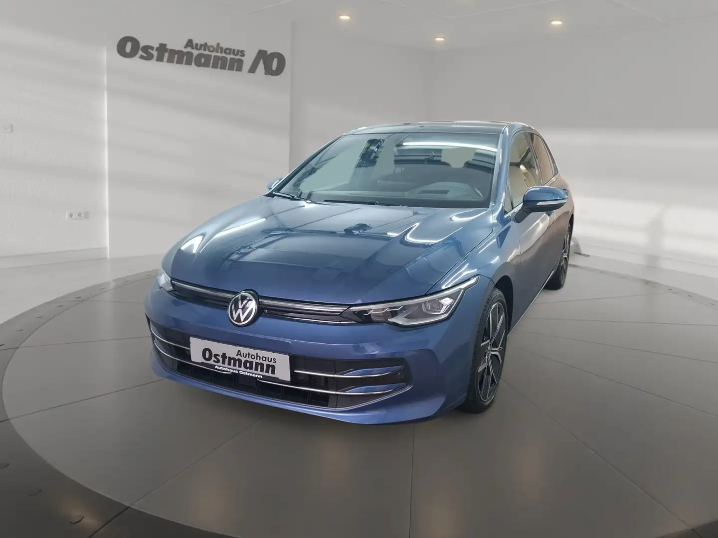 Volkswagen Golf VIII 1.5 eTSI LED AHK HUD Pano RFK SHZ Navi Blau - 1