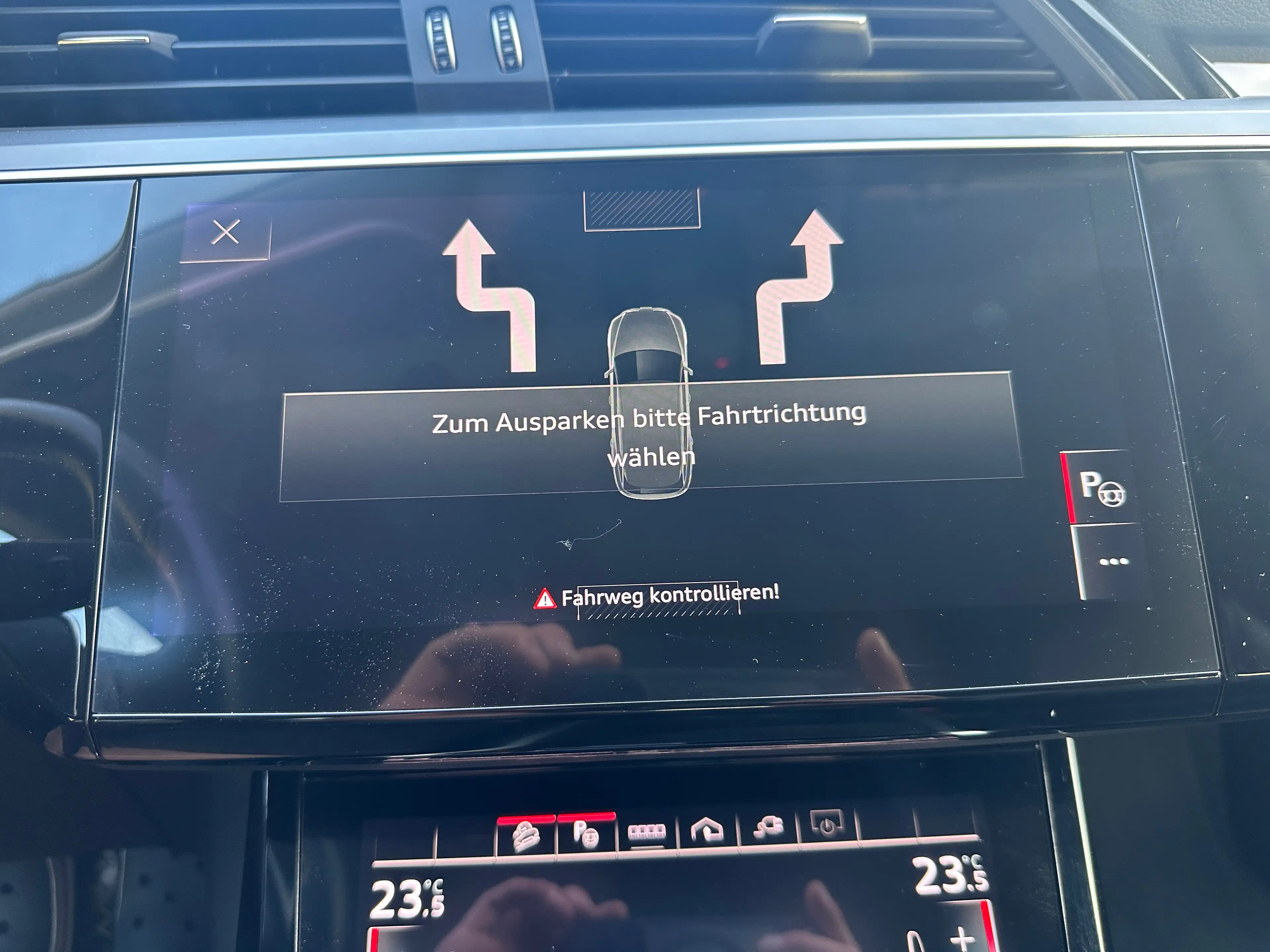 Audi e-tron 50 quattro basis — photo 10