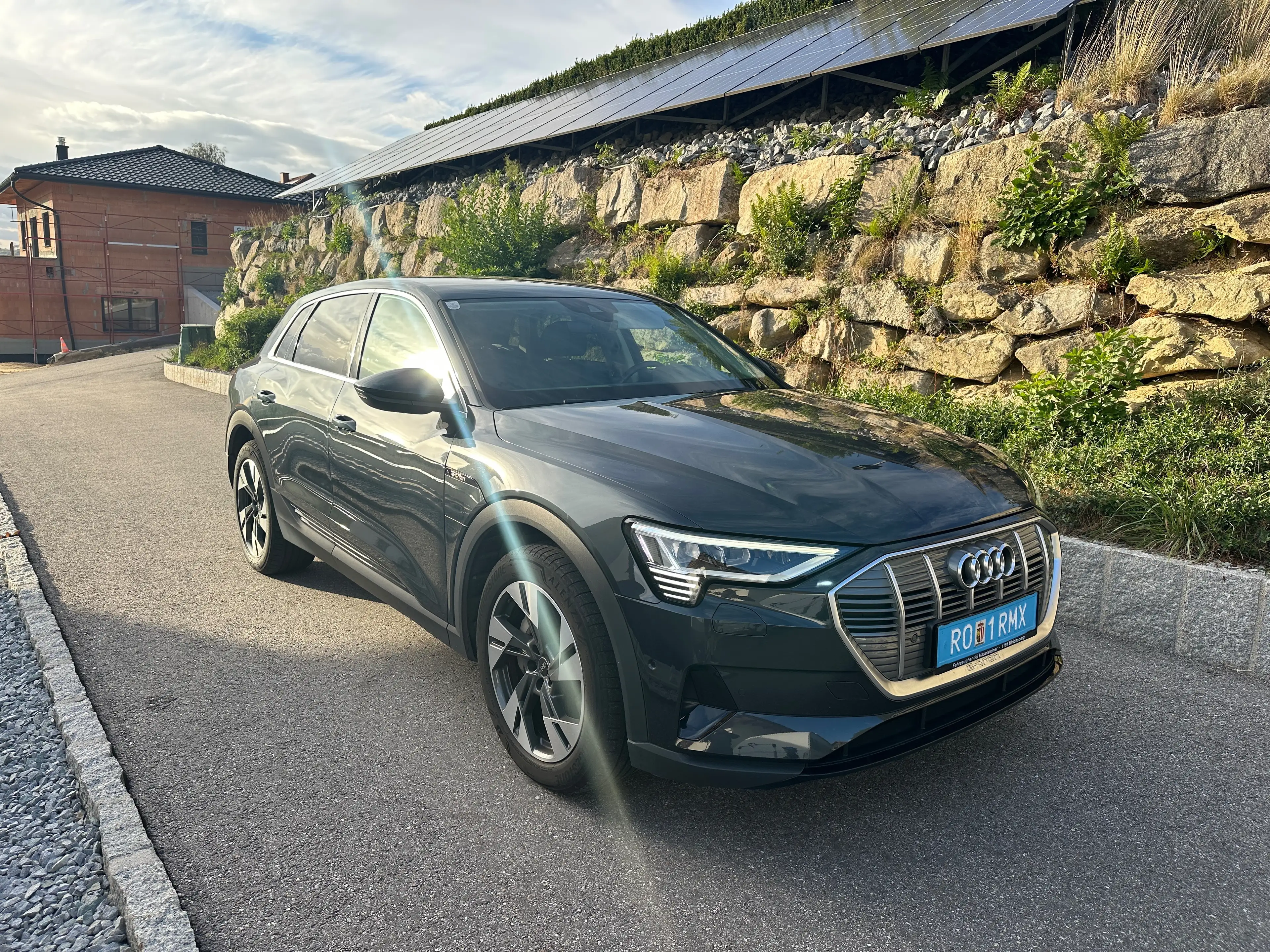Audi e-tron 50 quattro basis — photo 5
