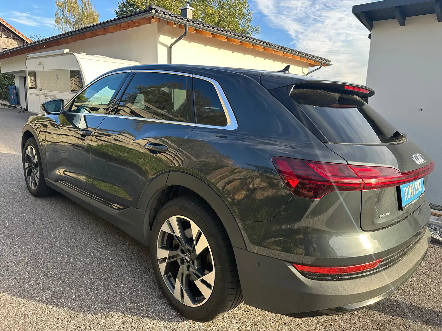 Audi e-tron 50 quattro basis Grau - 2