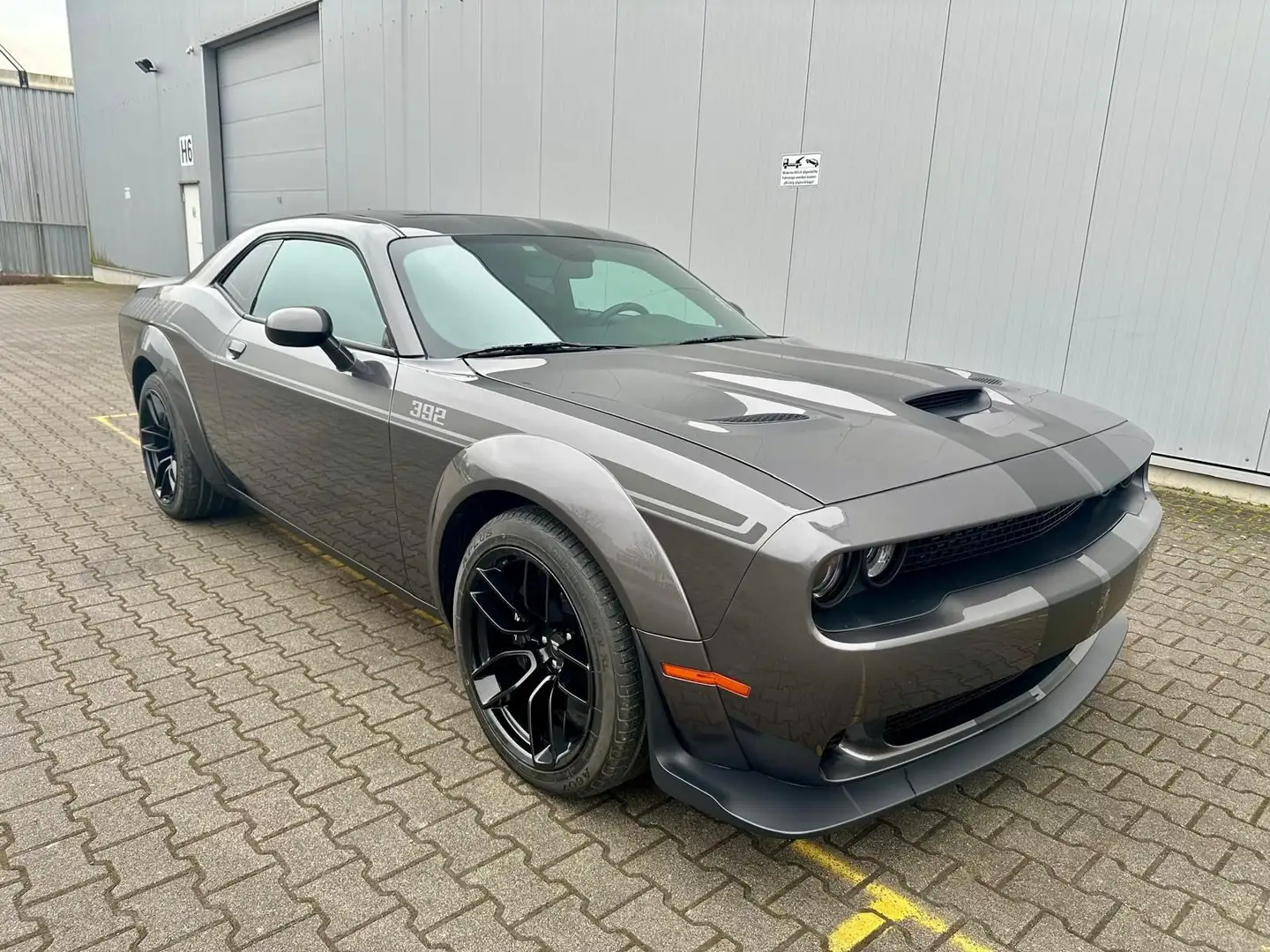 Dodge Challenger 6,4 Orig Widebody SRT Aut Nav Leder Gris - 2