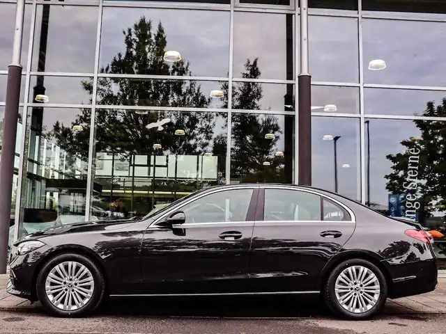 Mercedes-Benz C-Class view 2