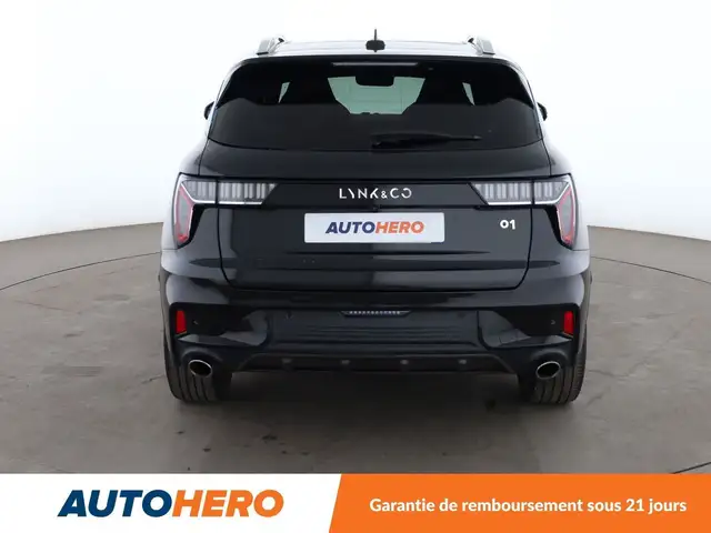 Lynk & Co 01 view 5