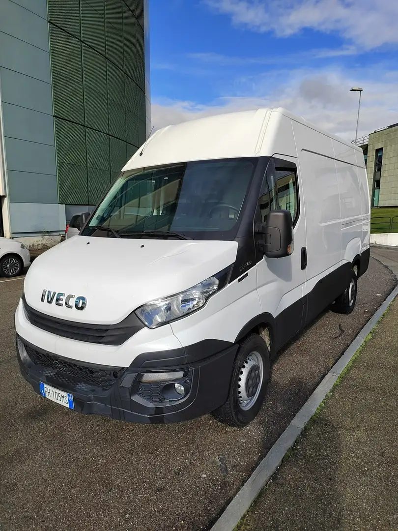 Iveco Daily 2.3d 140cv tetto medio passo medio Bianco - 1