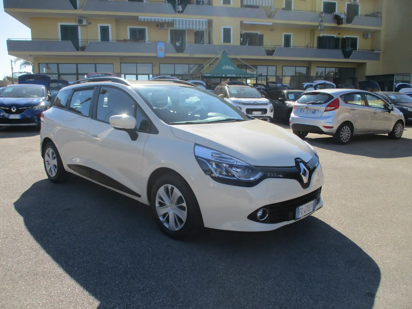 Renault Clio CLIO SPORTER 1.2 EURO 6 BENZINA +600.00 GPL NUOVO Beige - 1