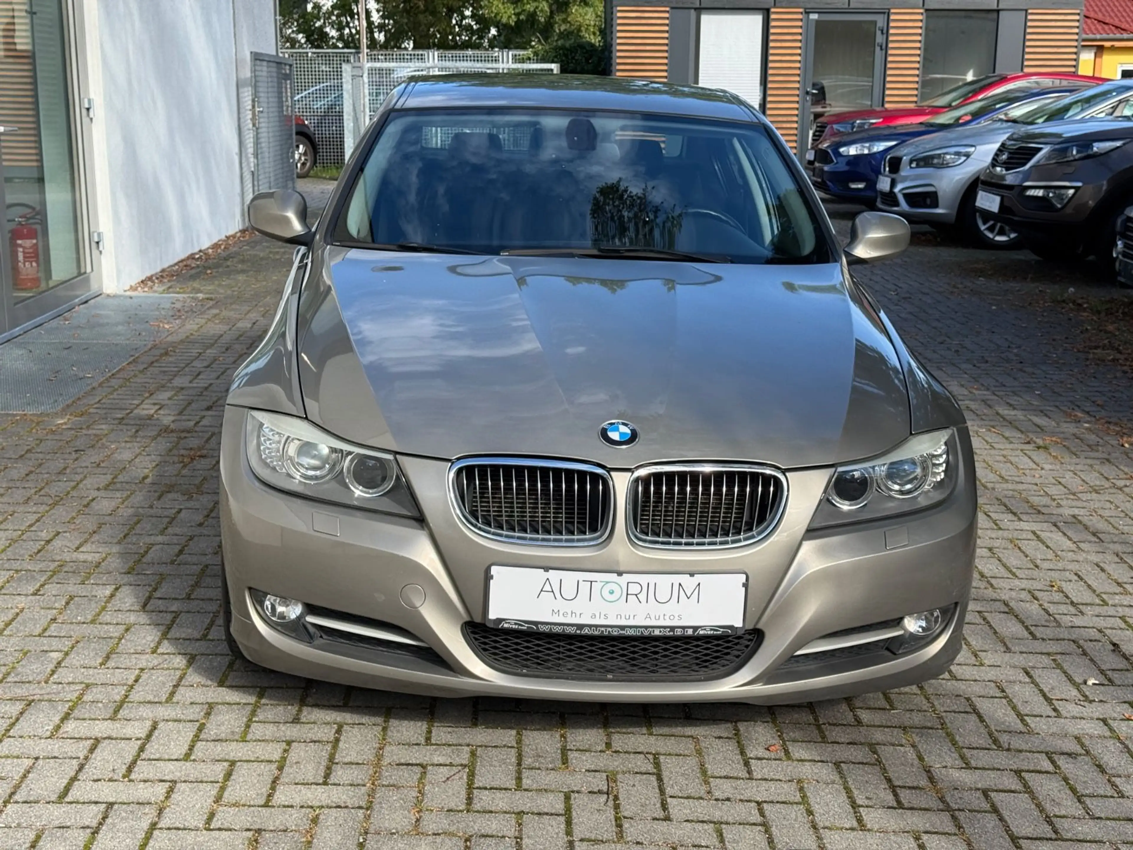 BMW 318 3 Limousine 318 i — photo 2