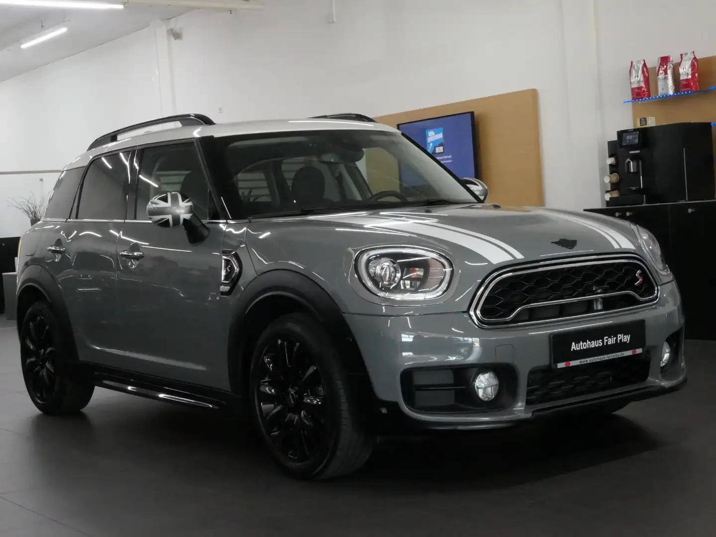 MINI Cooper S Countryman Cooper S Aut. LED/H&K/NAVI/U-FREI! Šedá - 1