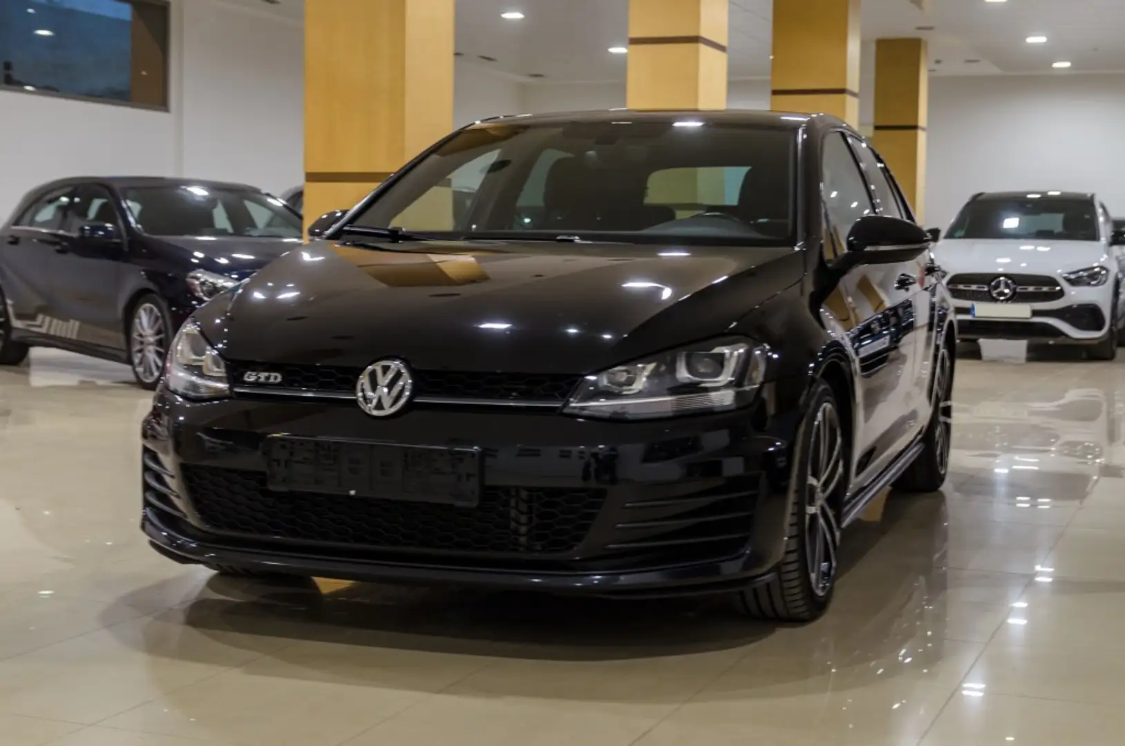 Volkswagen Golf 2.0TDI CR BMT GTD DSG 184 Negro - 1