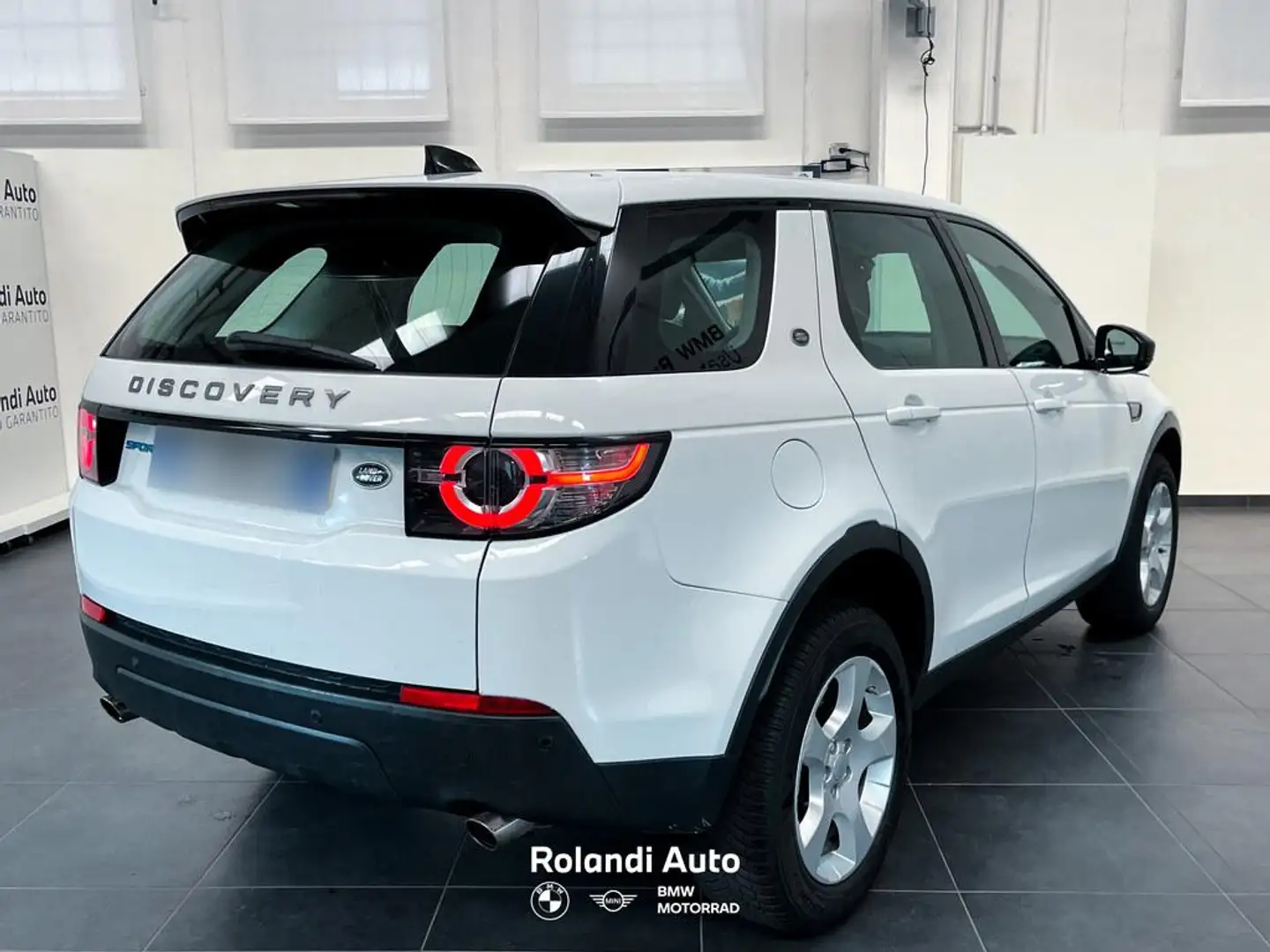 Land Rover Discovery Sport 2.0 ed4 Pure 2wd 150cv Bianco - 2