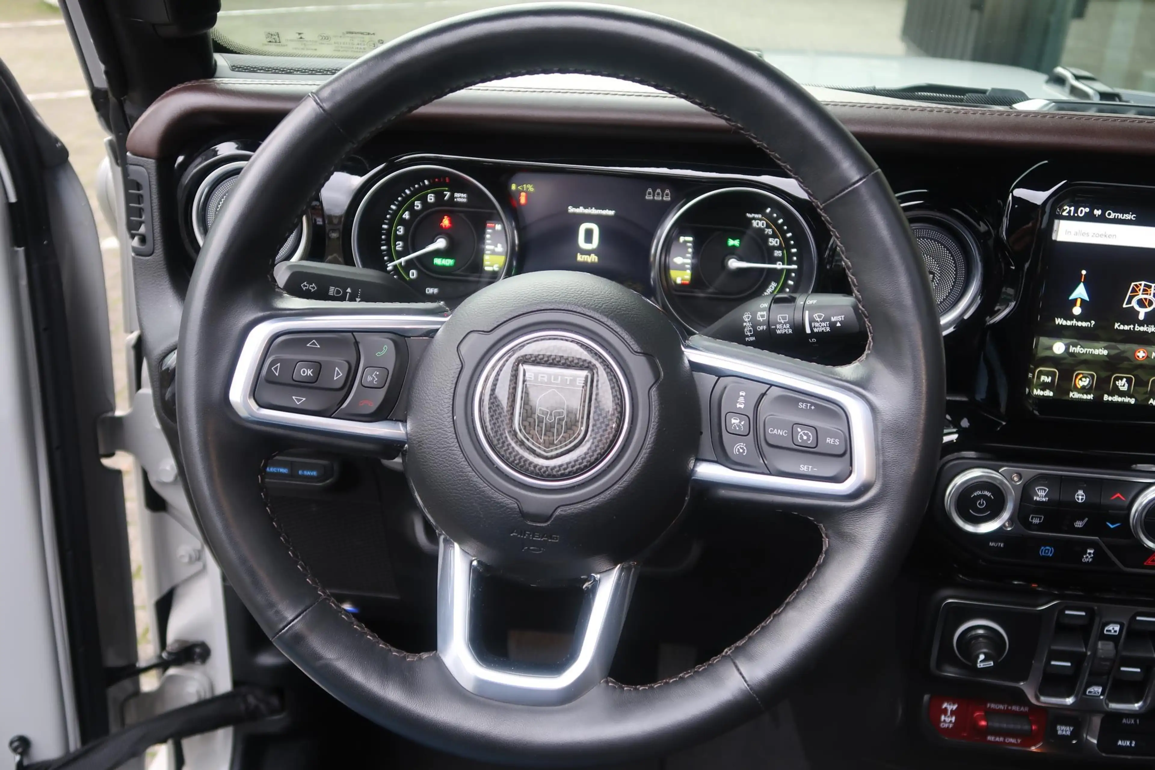 Jeep Wrangler BRUTE 4XE 380 Rubicon Landaulette — photo 9